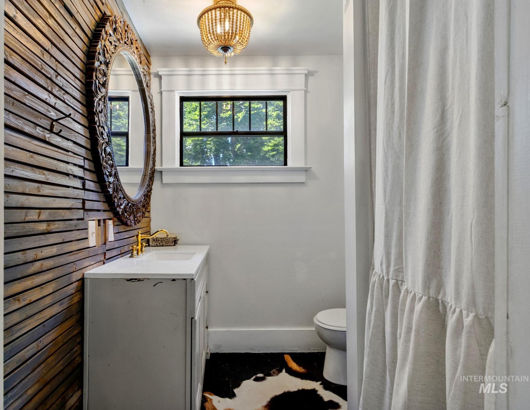 1901 Cleveland Blvd. Property Photo 23