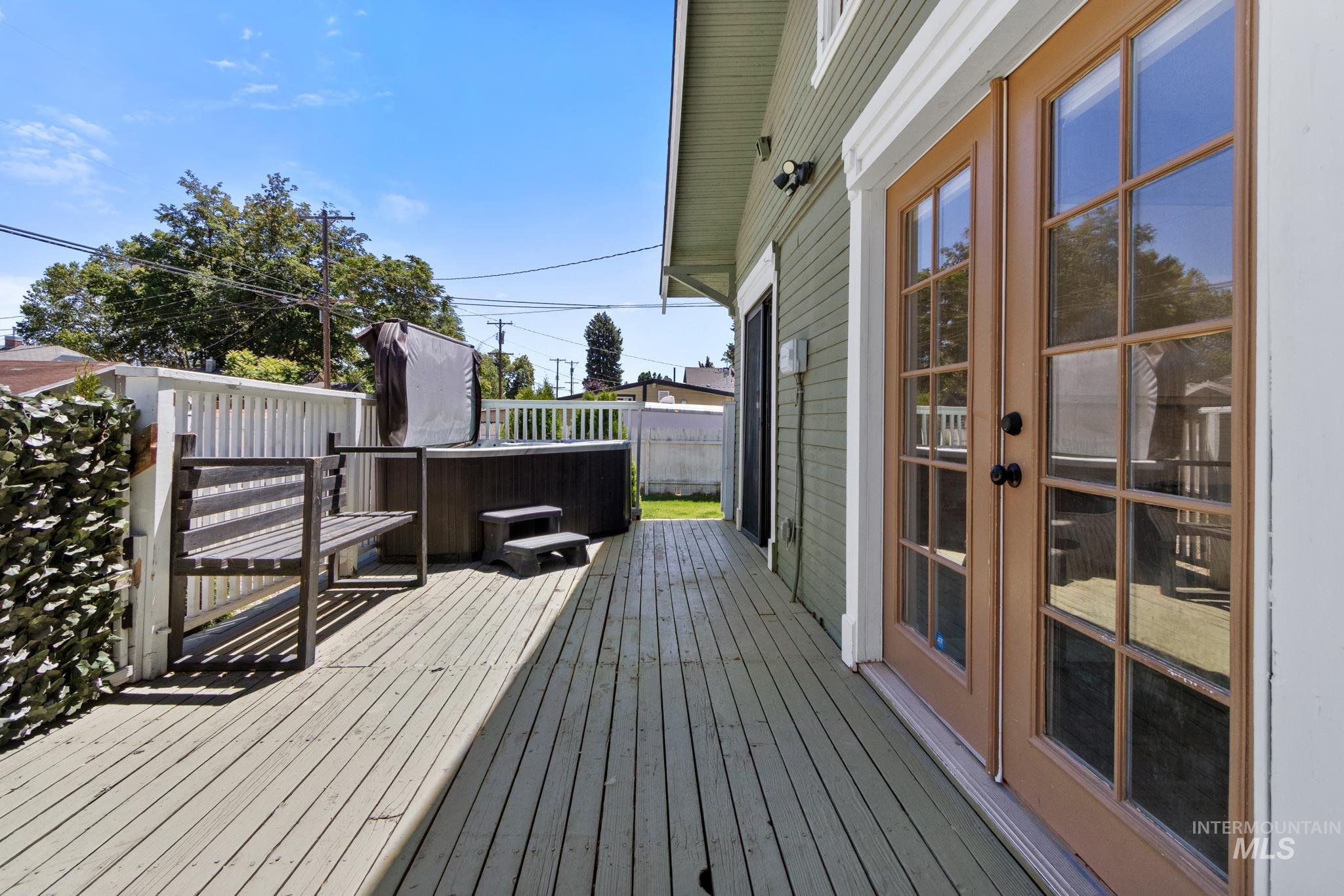 1901 Cleveland Blvd. Property Photo 34