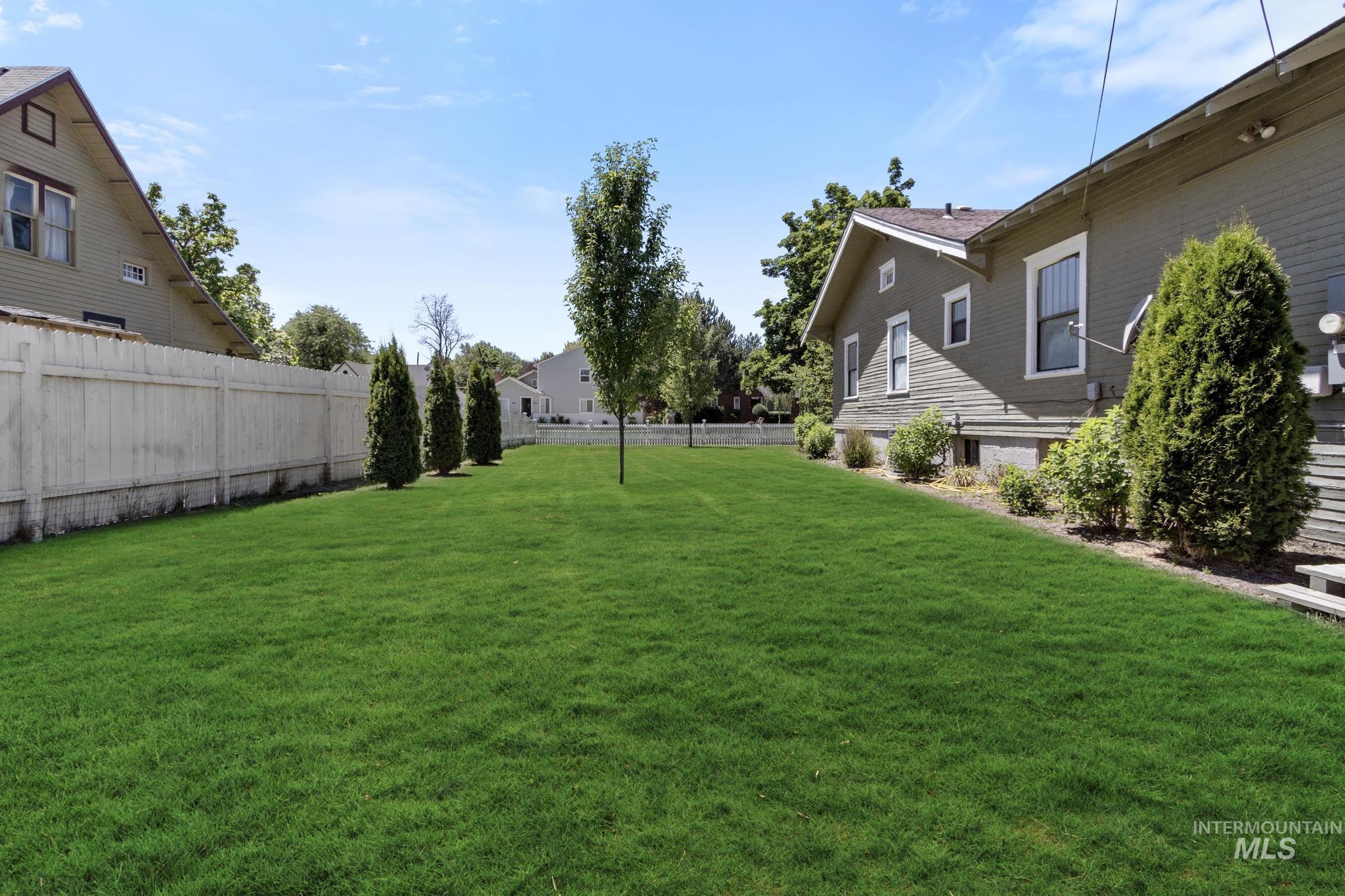 1901 Cleveland Blvd. Property Photo 38