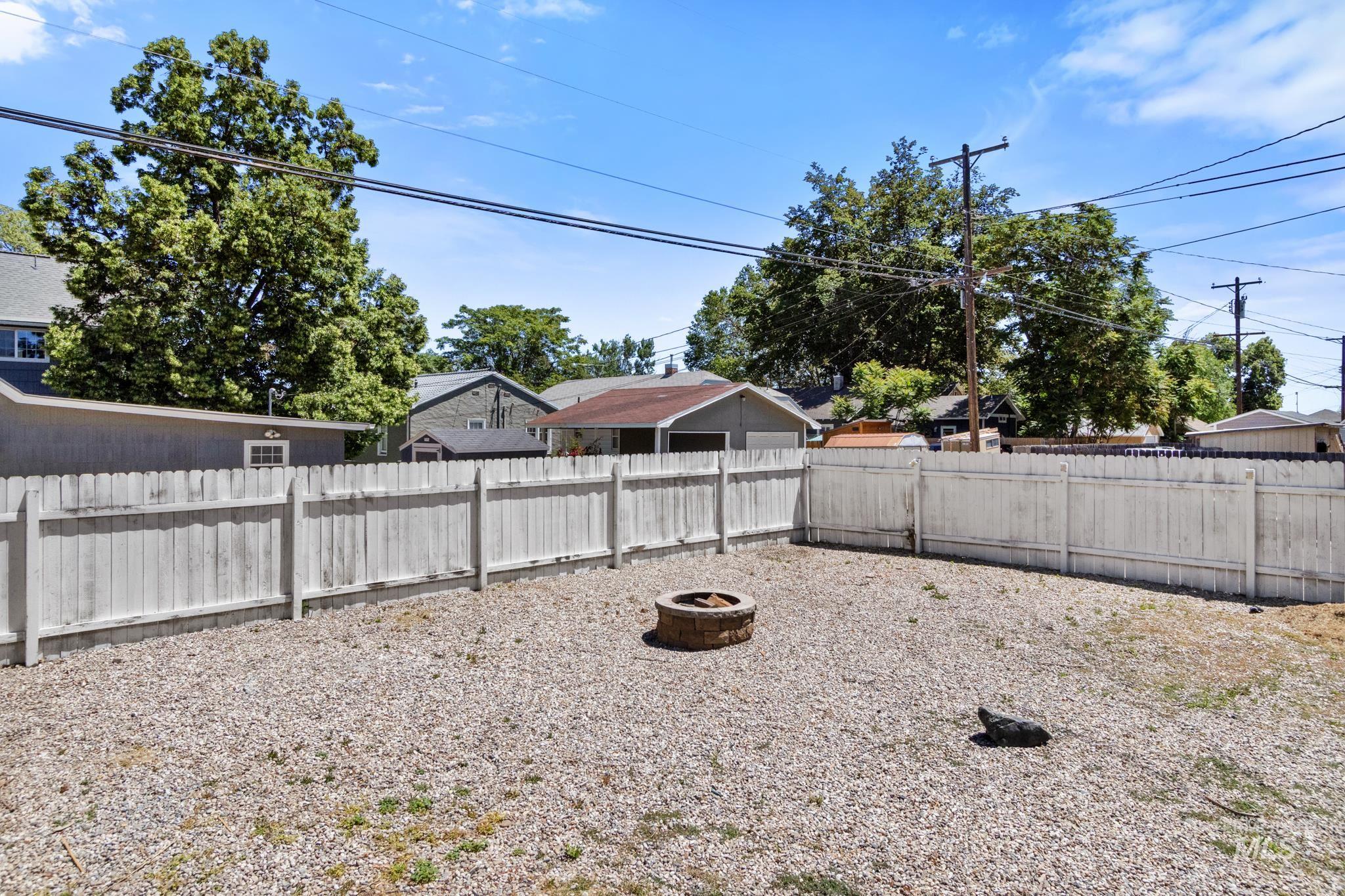 1901 Cleveland Blvd. Property Photo 40