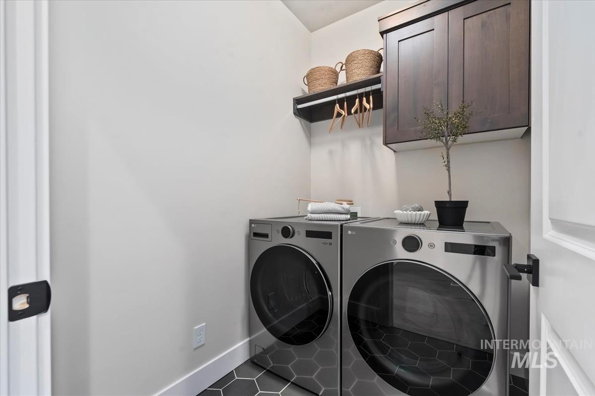 6551 S Charlie Place Property Photo 34