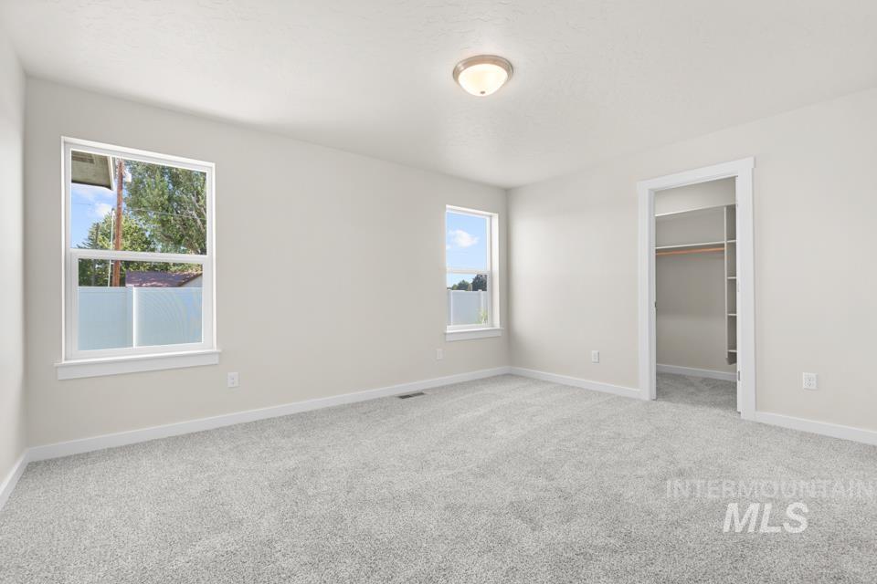 1370 Dawn St Property Photo 24