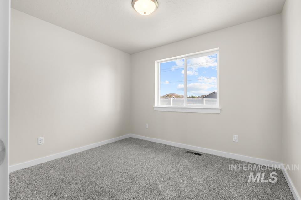 1370 Dawn St Property Photo 34