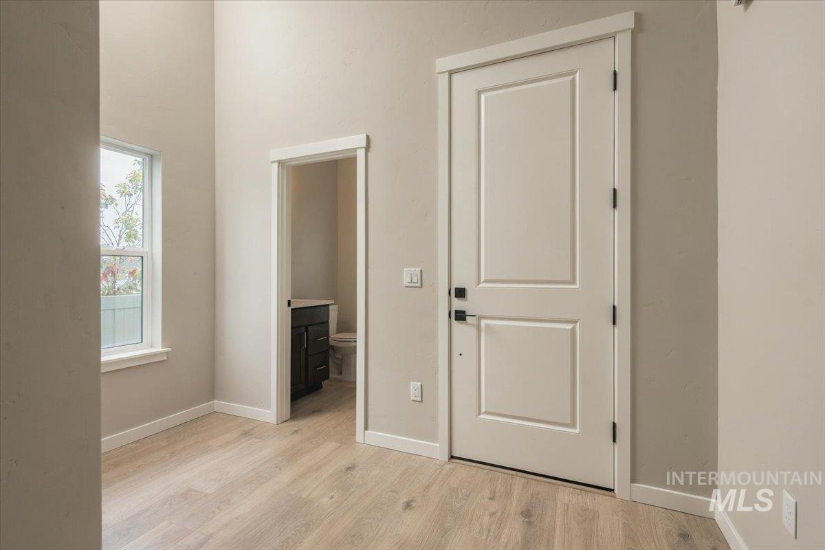 9524 S Stonefly Ave. Property Photo 4