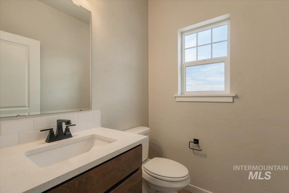 9524 S Stonefly Ave. Property Photo 15