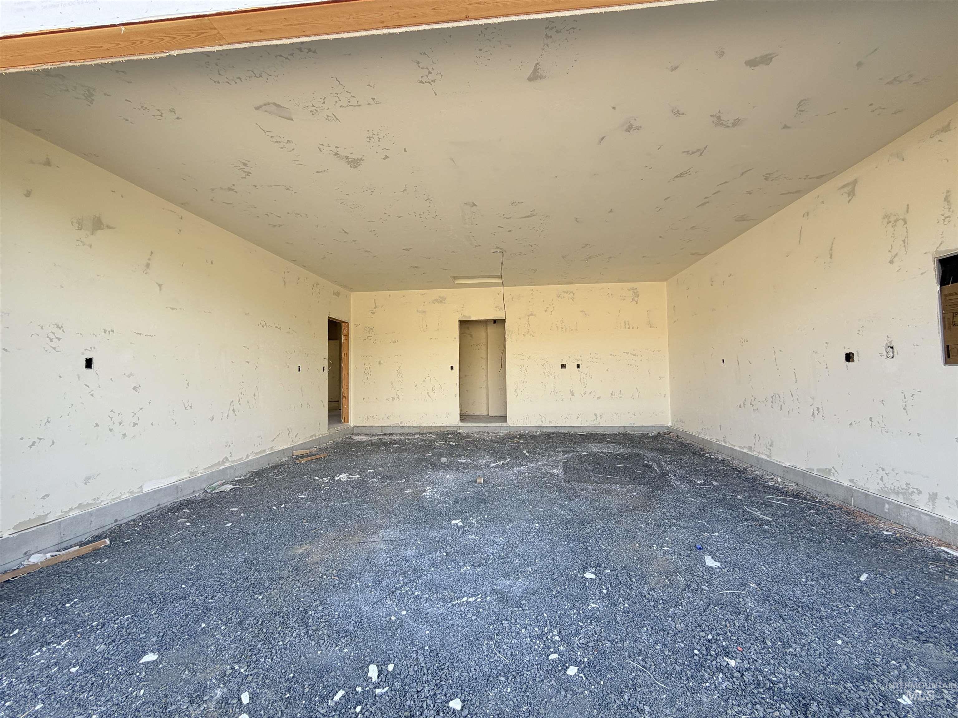 2001 Sunnyside Avenue Property Photo 2
