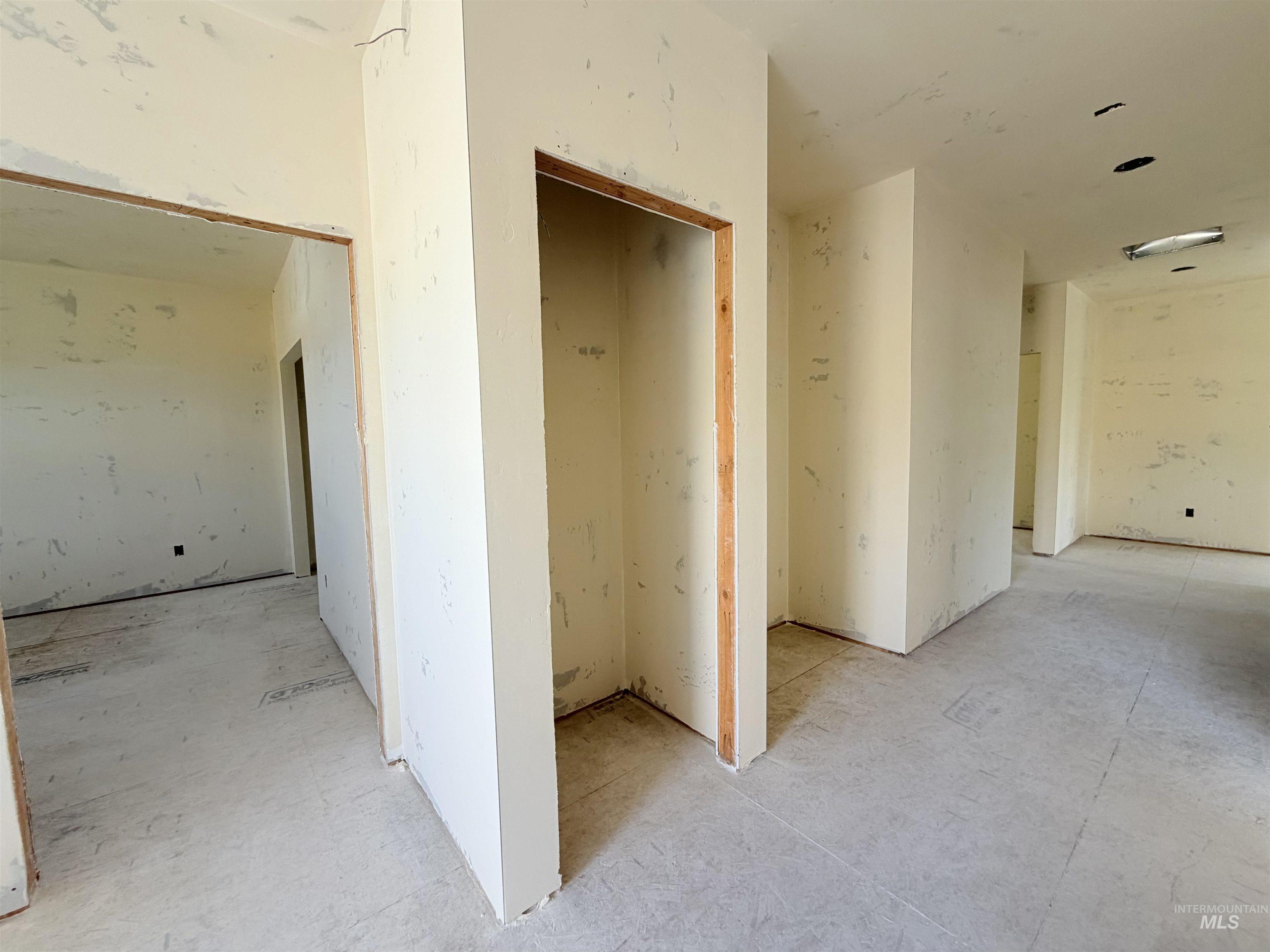 2001 Sunnyside Avenue Property Photo 5