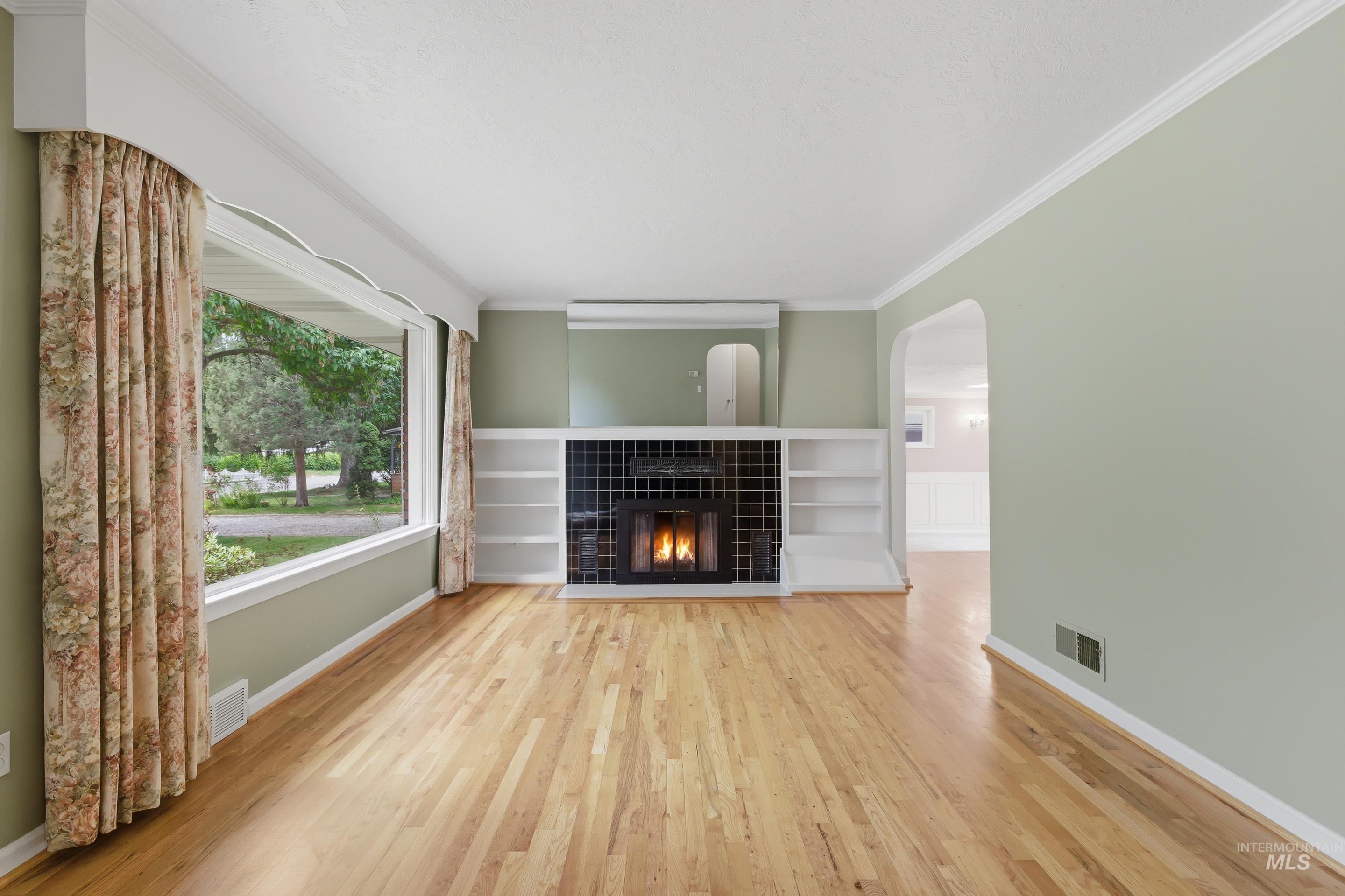 504 W Howe St Property Photo 5