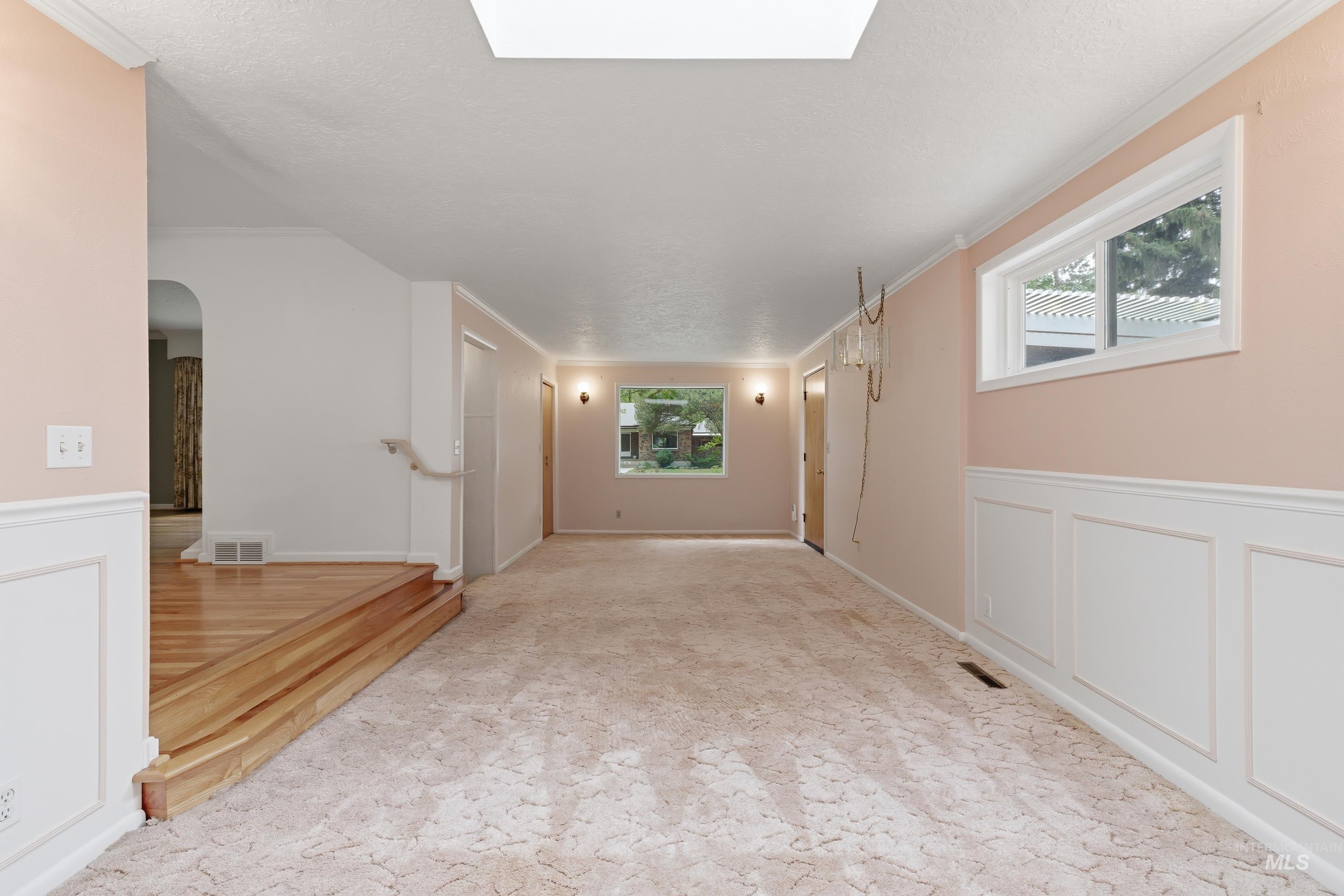 504 W Howe St Property Photo 11