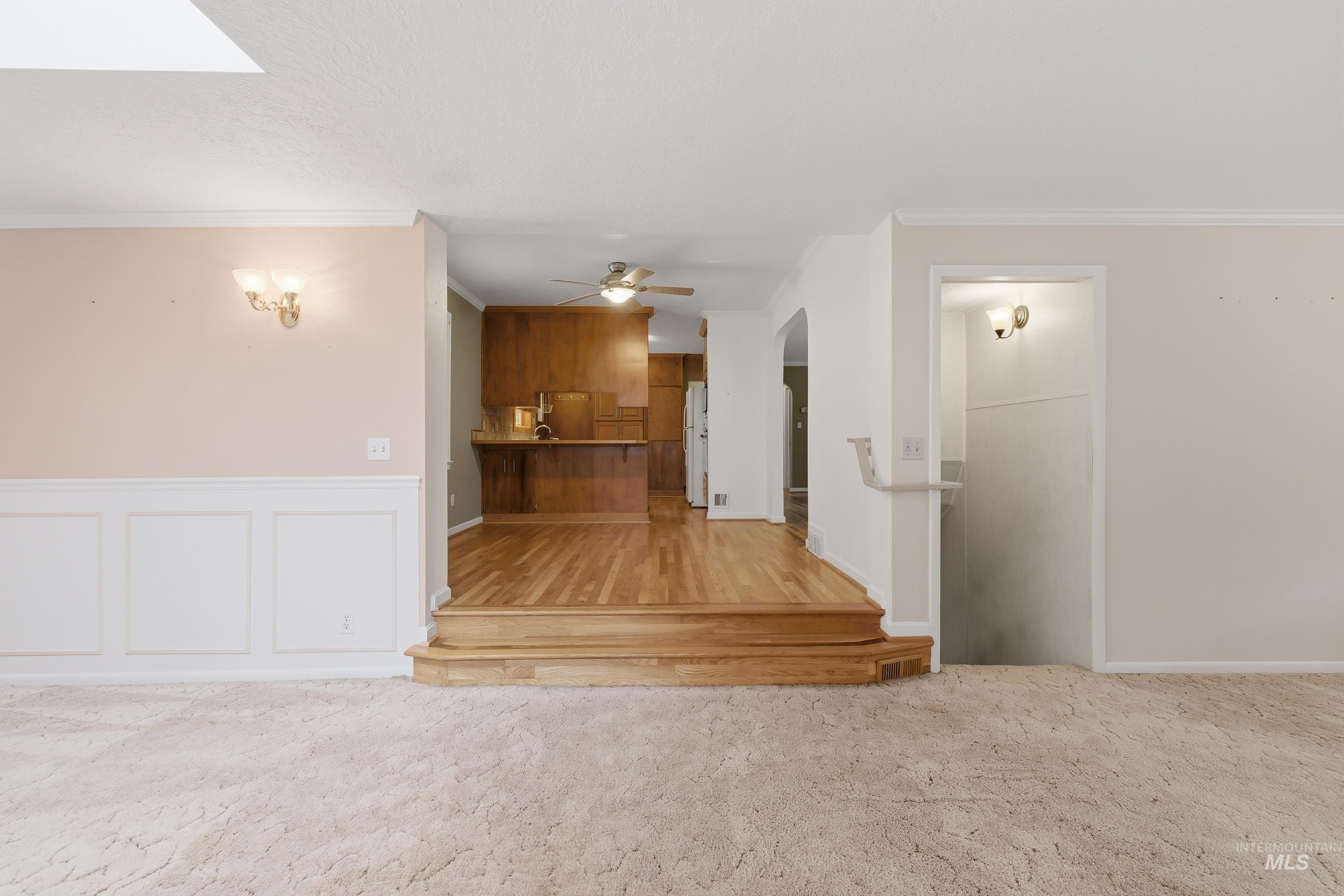 504 W Howe St Property Photo 13
