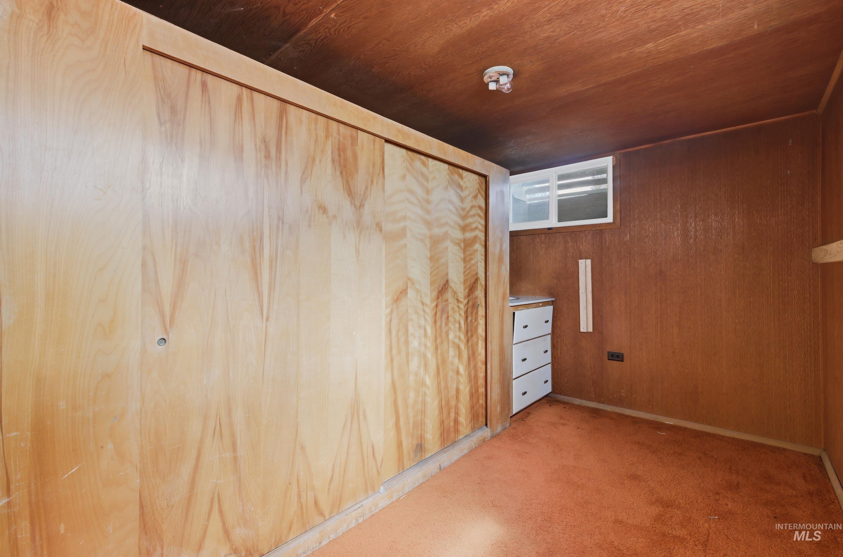 504 W Howe St Property Photo 32