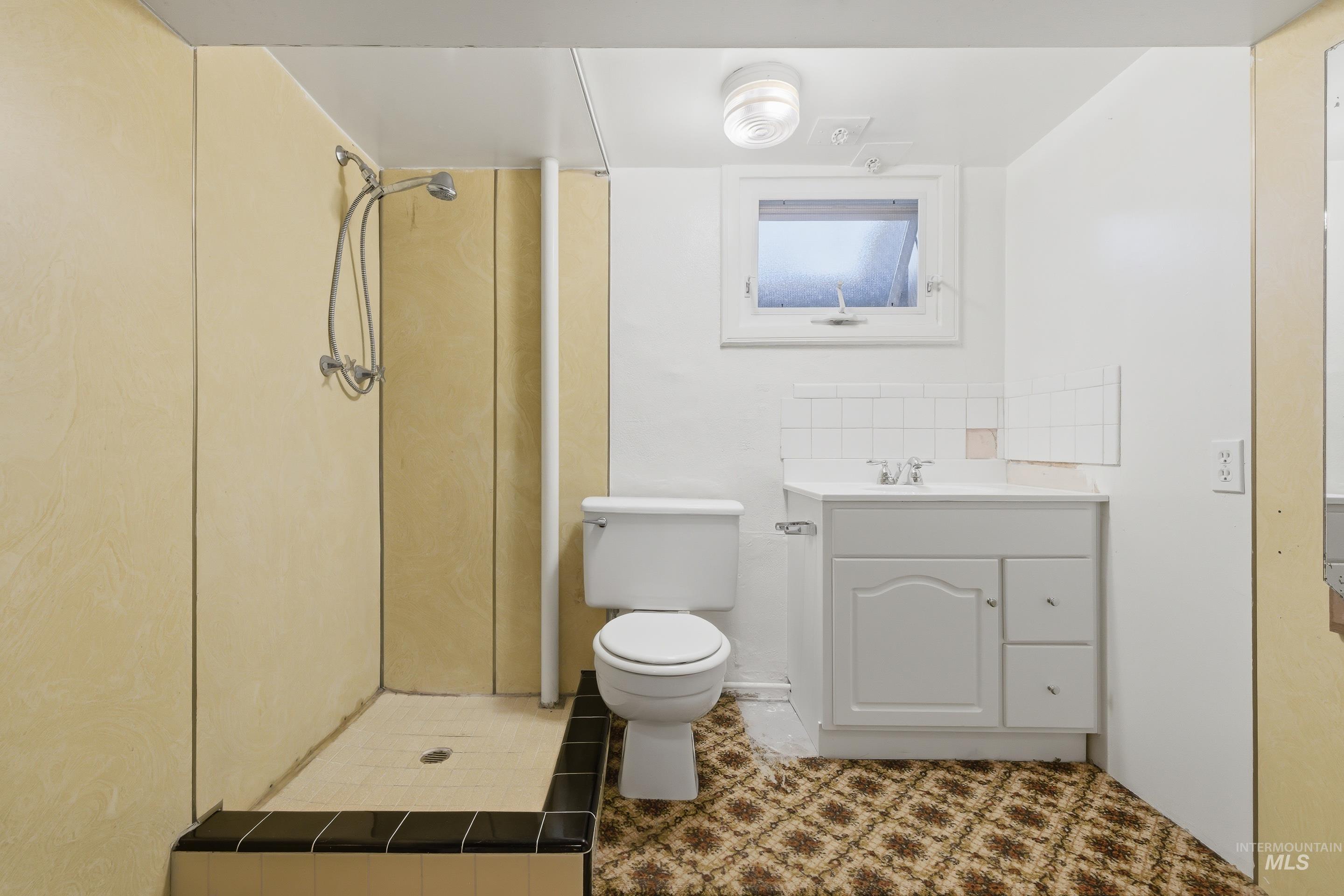 504 W Howe St Property Photo 39
