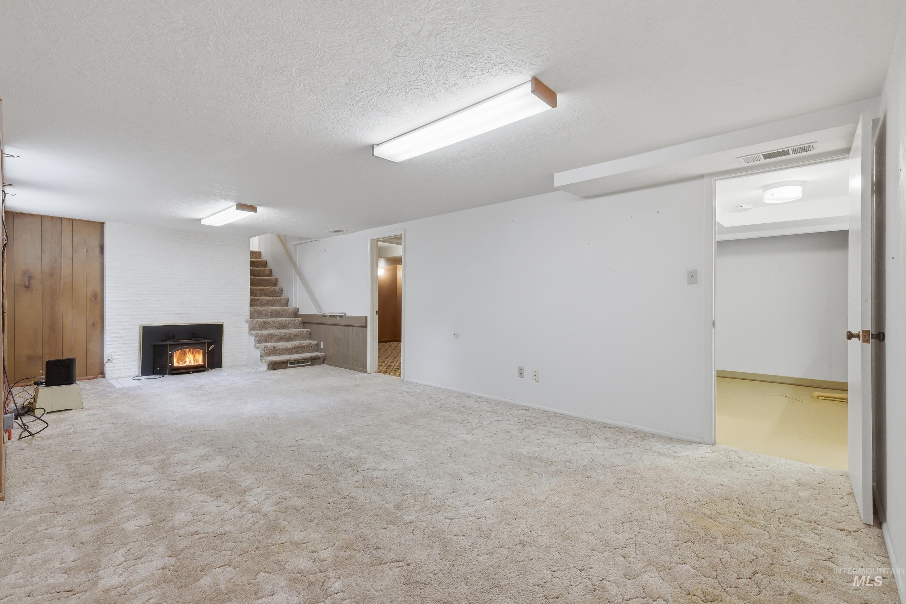 504 W Howe St Property Photo 41