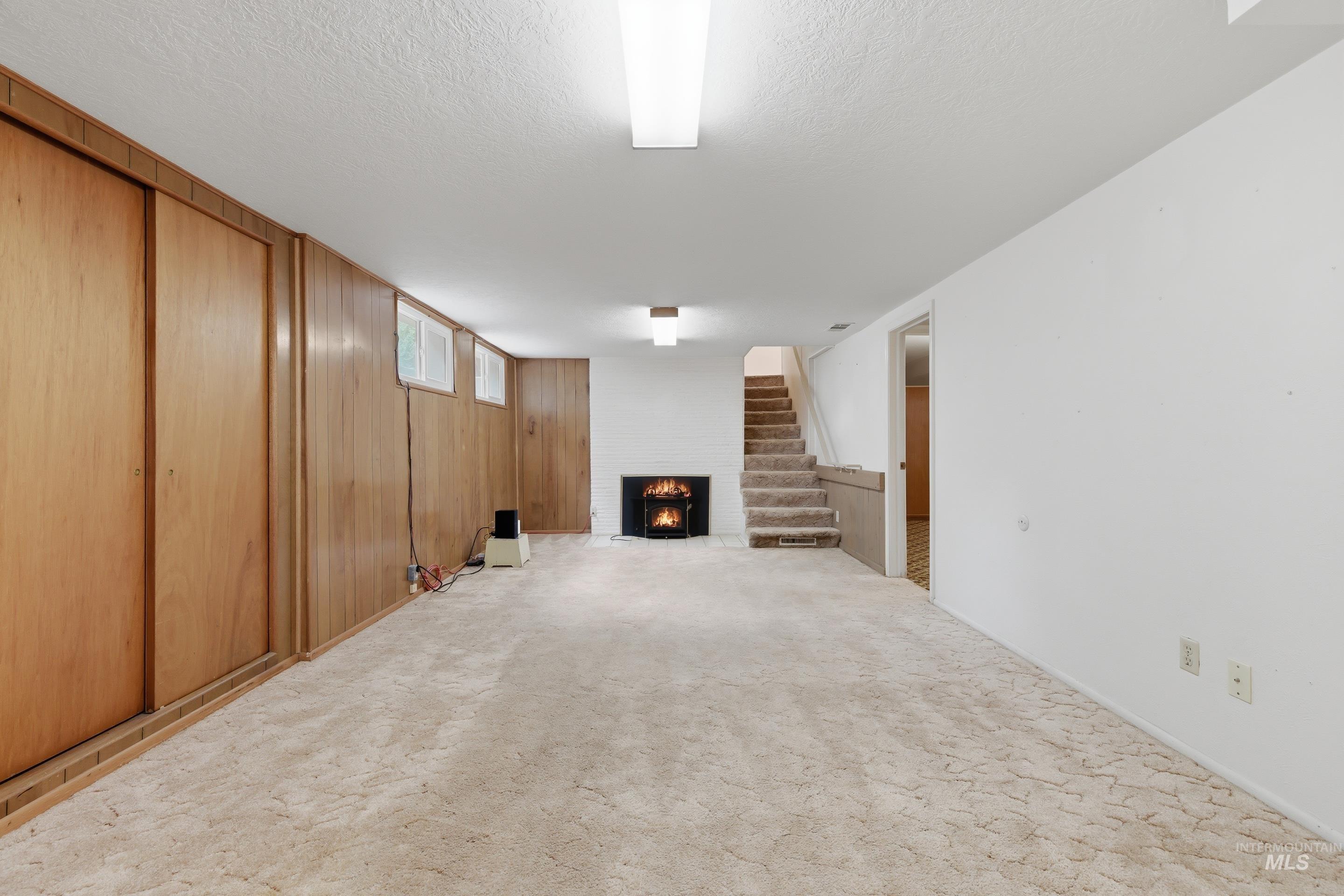 504 W Howe St Property Photo 42