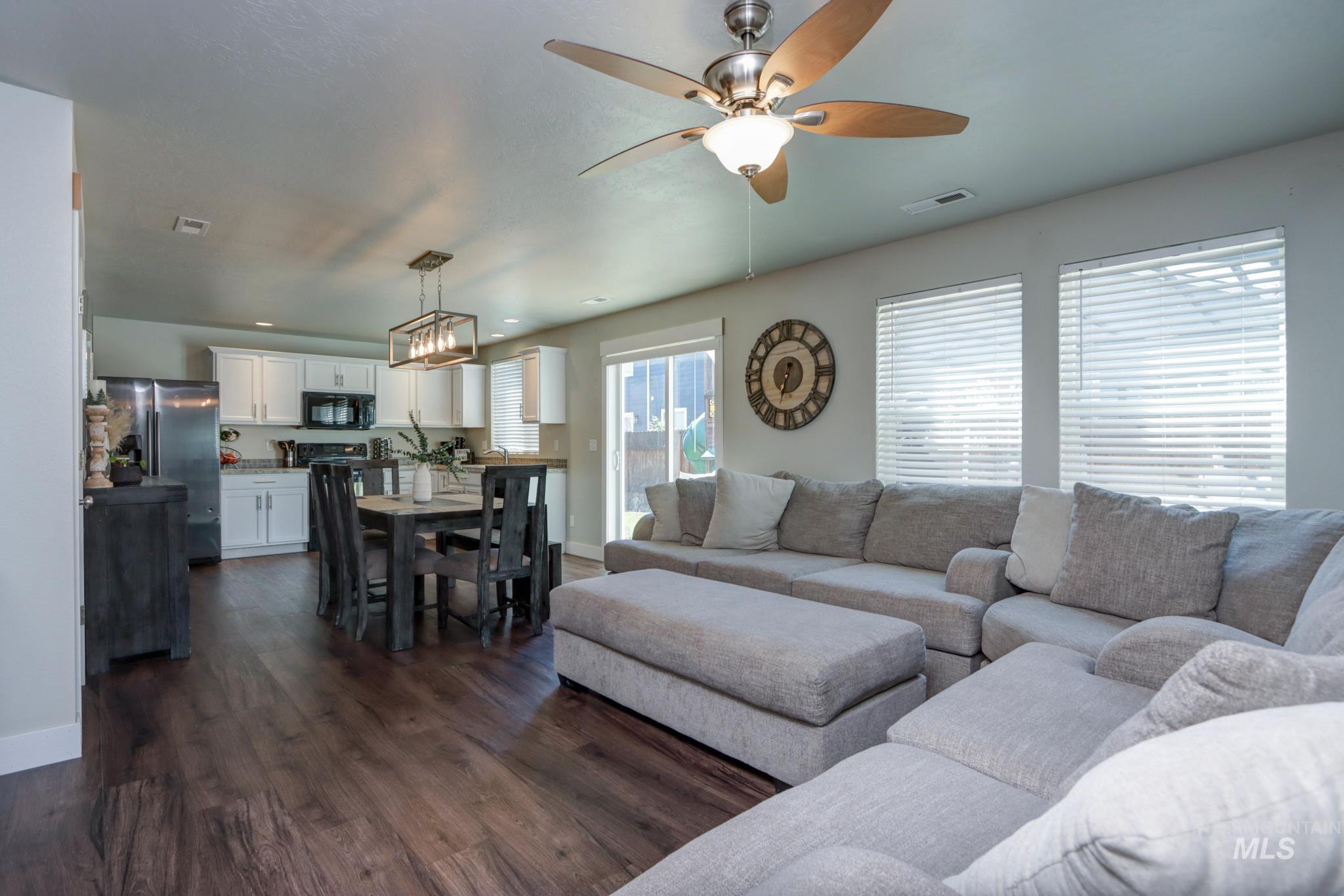 13593 Cocoa Beach Street Property Photo 4