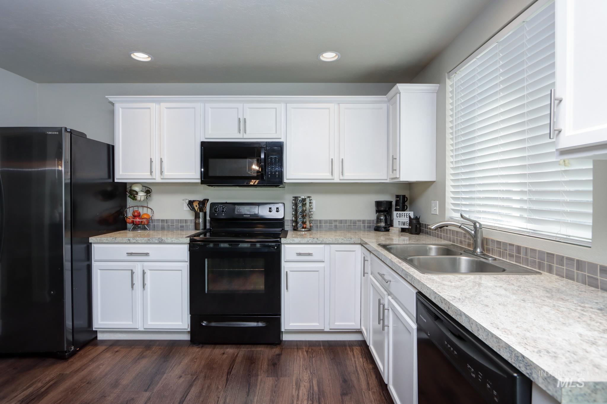 13593 Cocoa Beach Street Property Photo 13