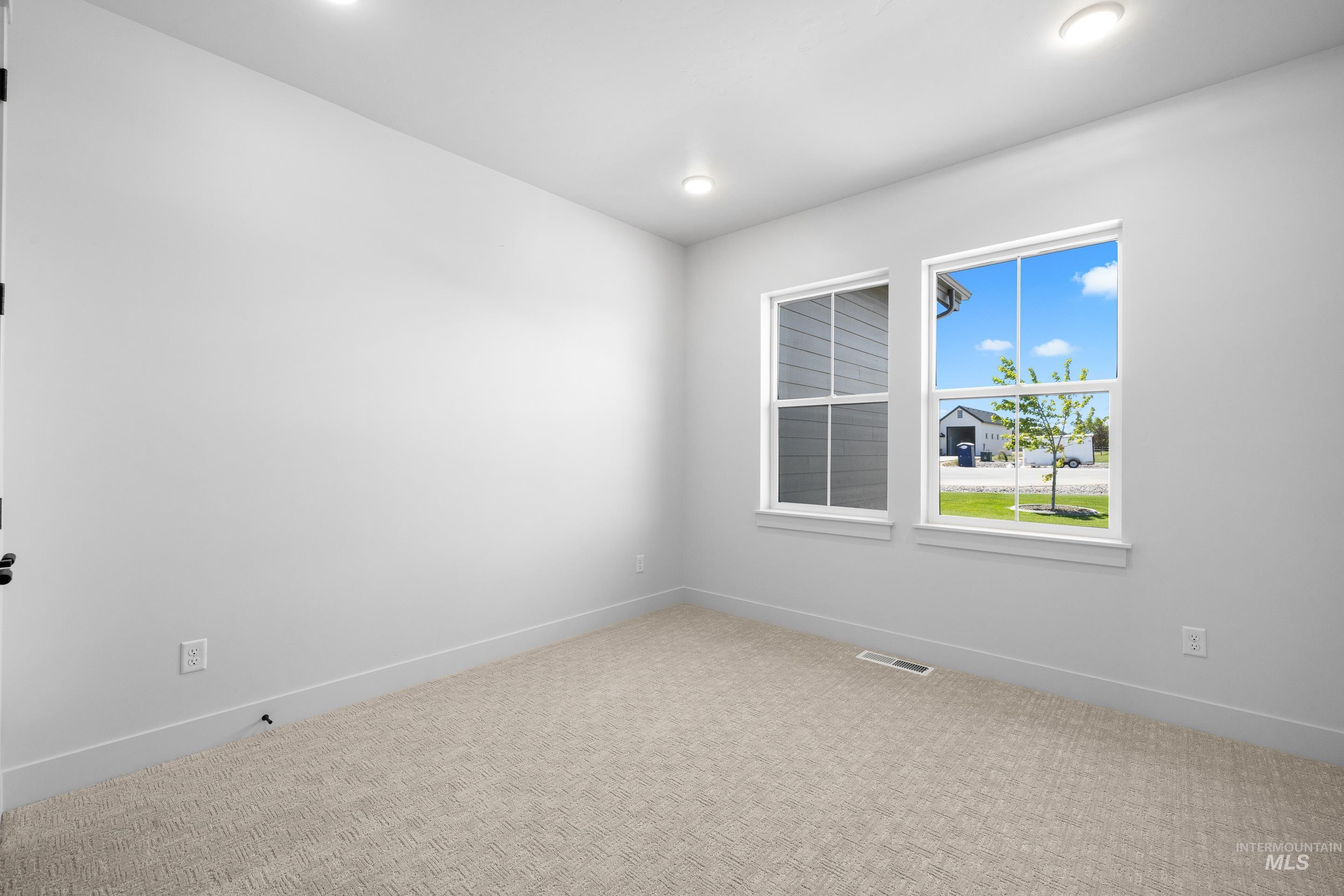 15300 Rhodes Ct Property Photo 35