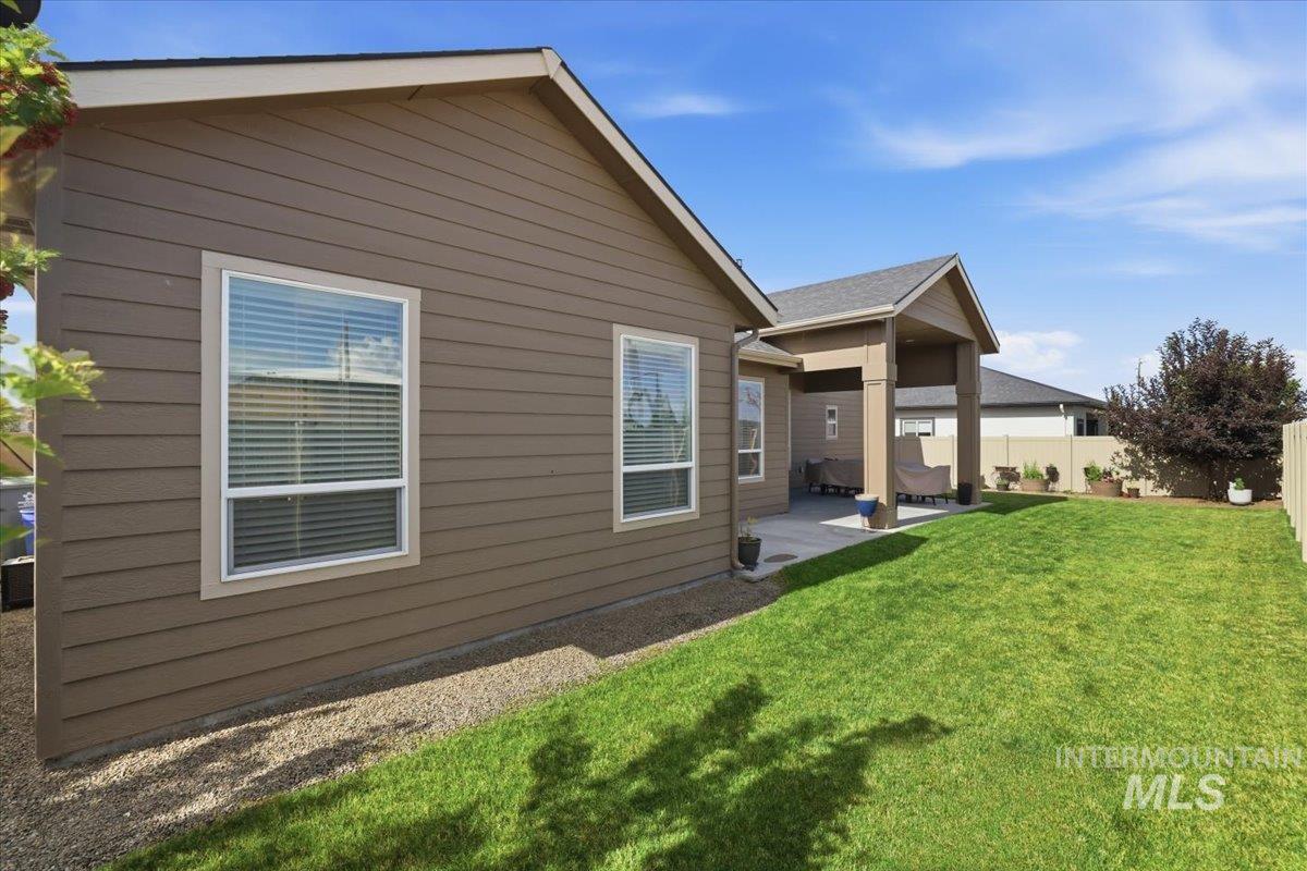 8922 E Lavender Dr Property Photo 34