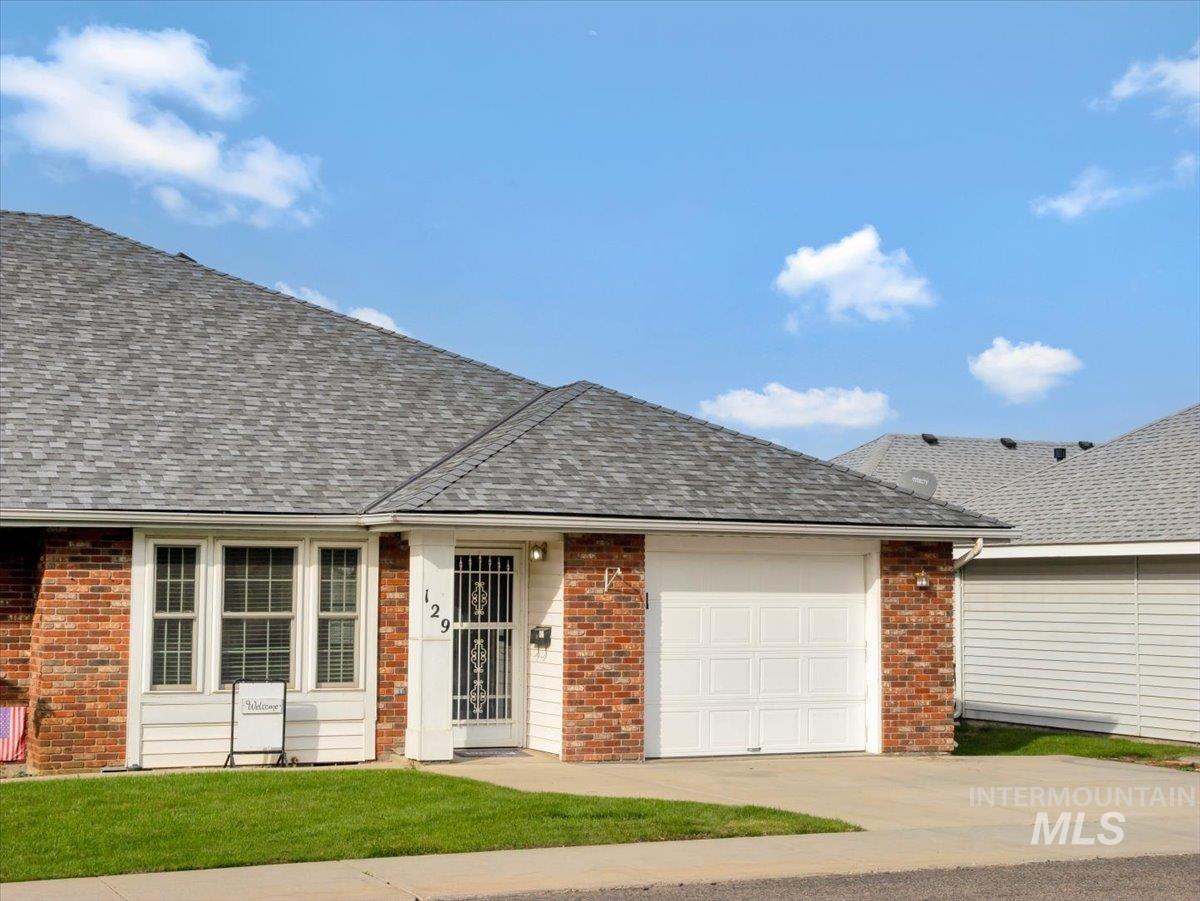 129 Country Lane Loop Property Photo 1