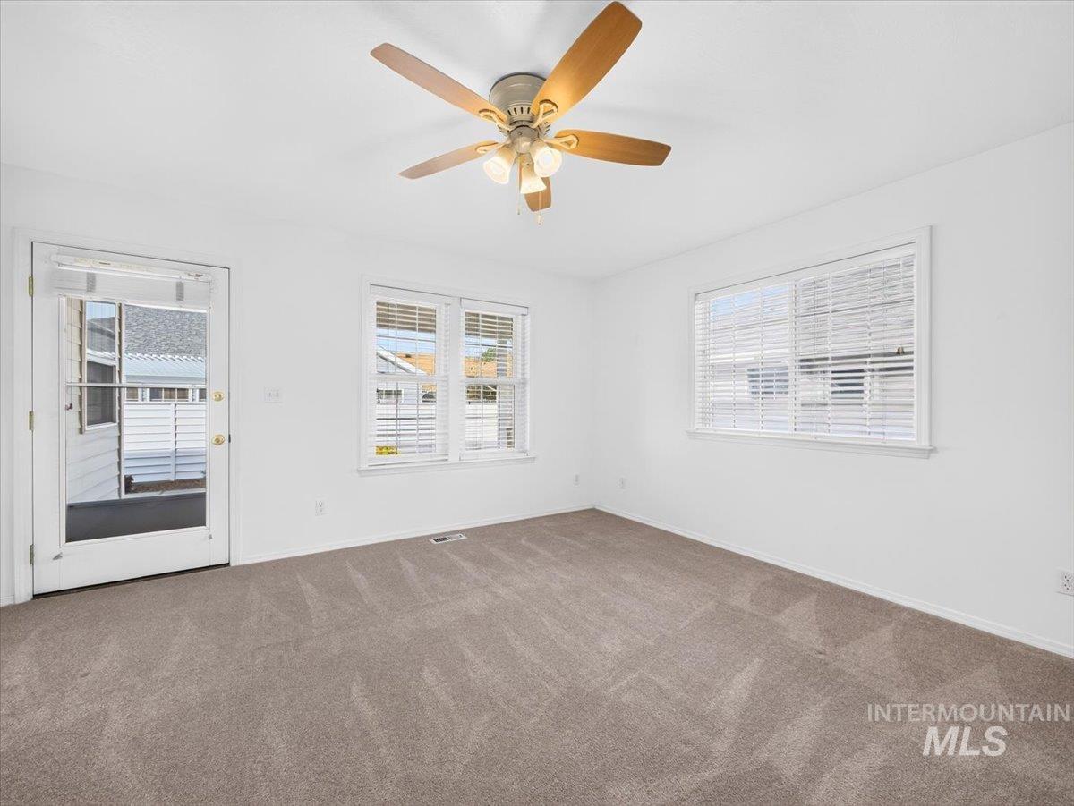 129 Country Lane Loop Property Photo 15