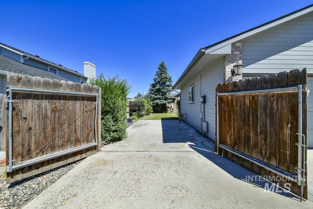 20 S. Bonner Street Property Photo 5