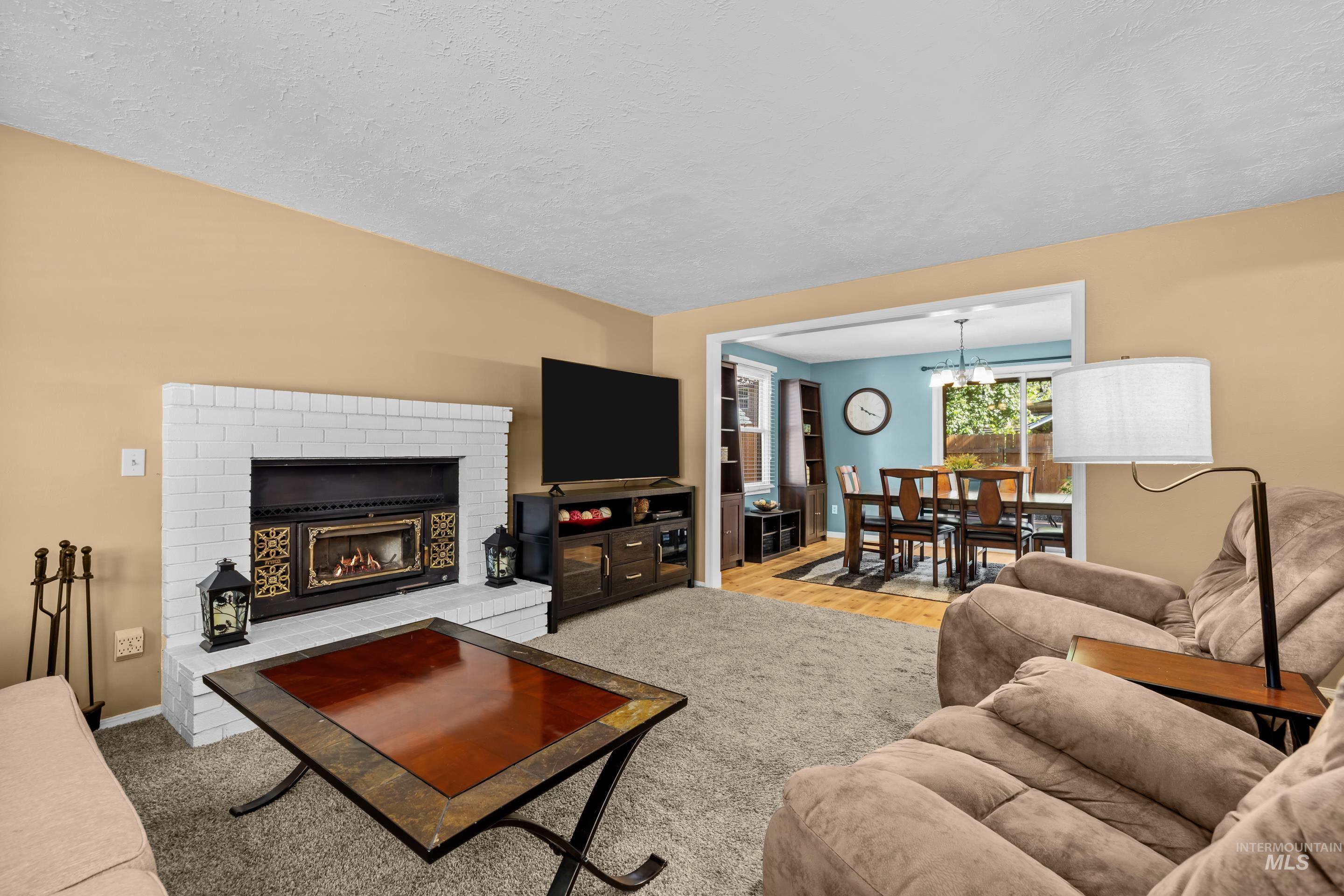 3374 Chickory Way Property Photo 3