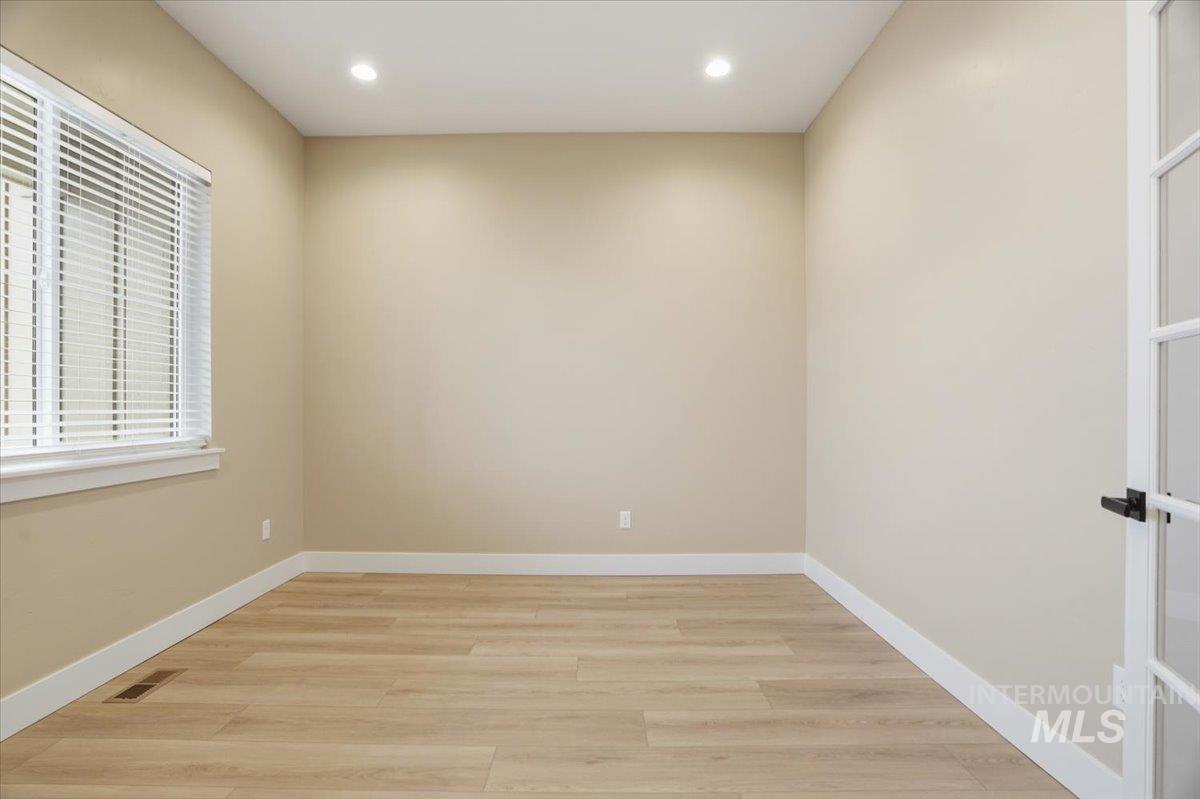 8906 W Teratai St. Property Photo 17