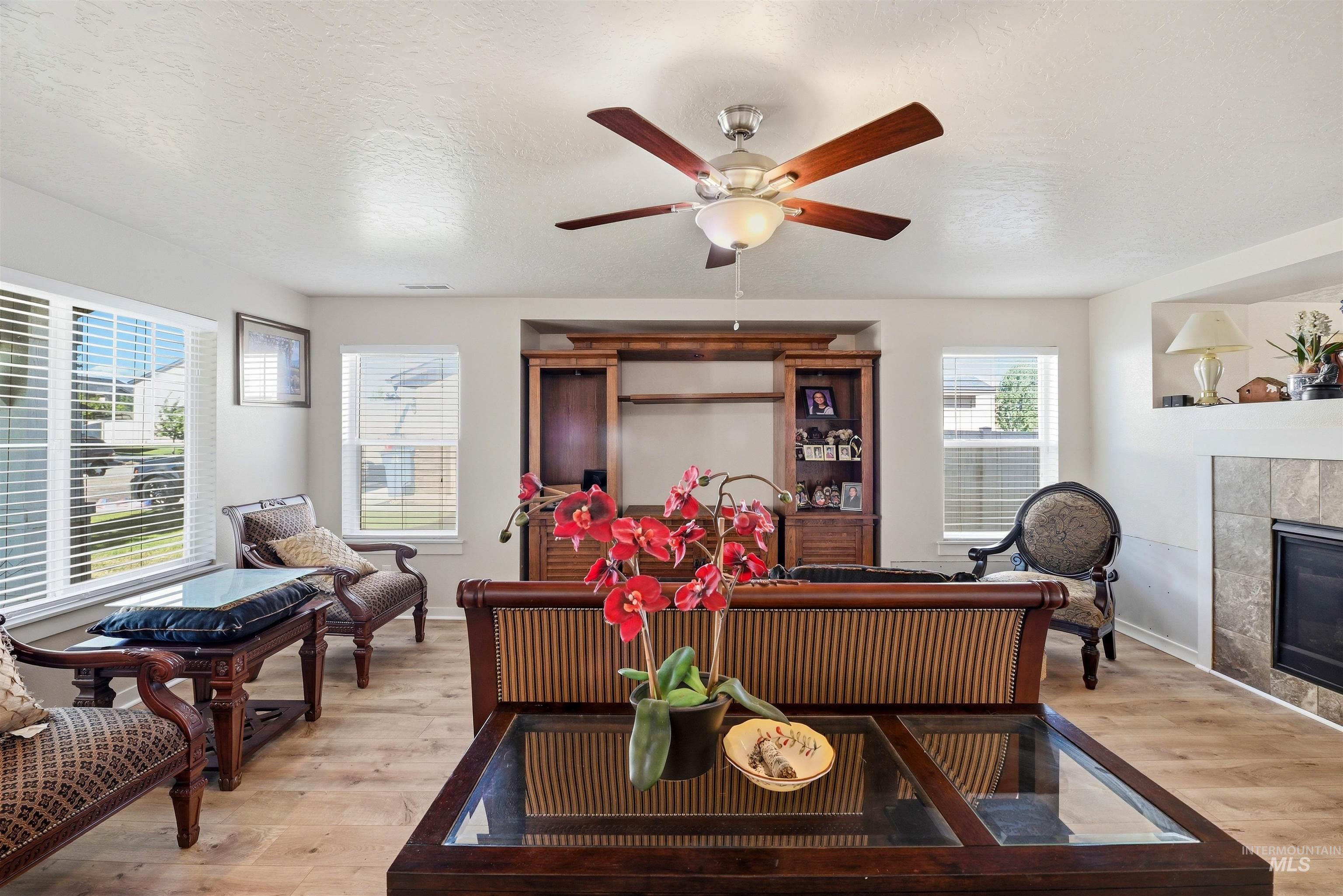 10245 W Virginia City Street Property Photo 8