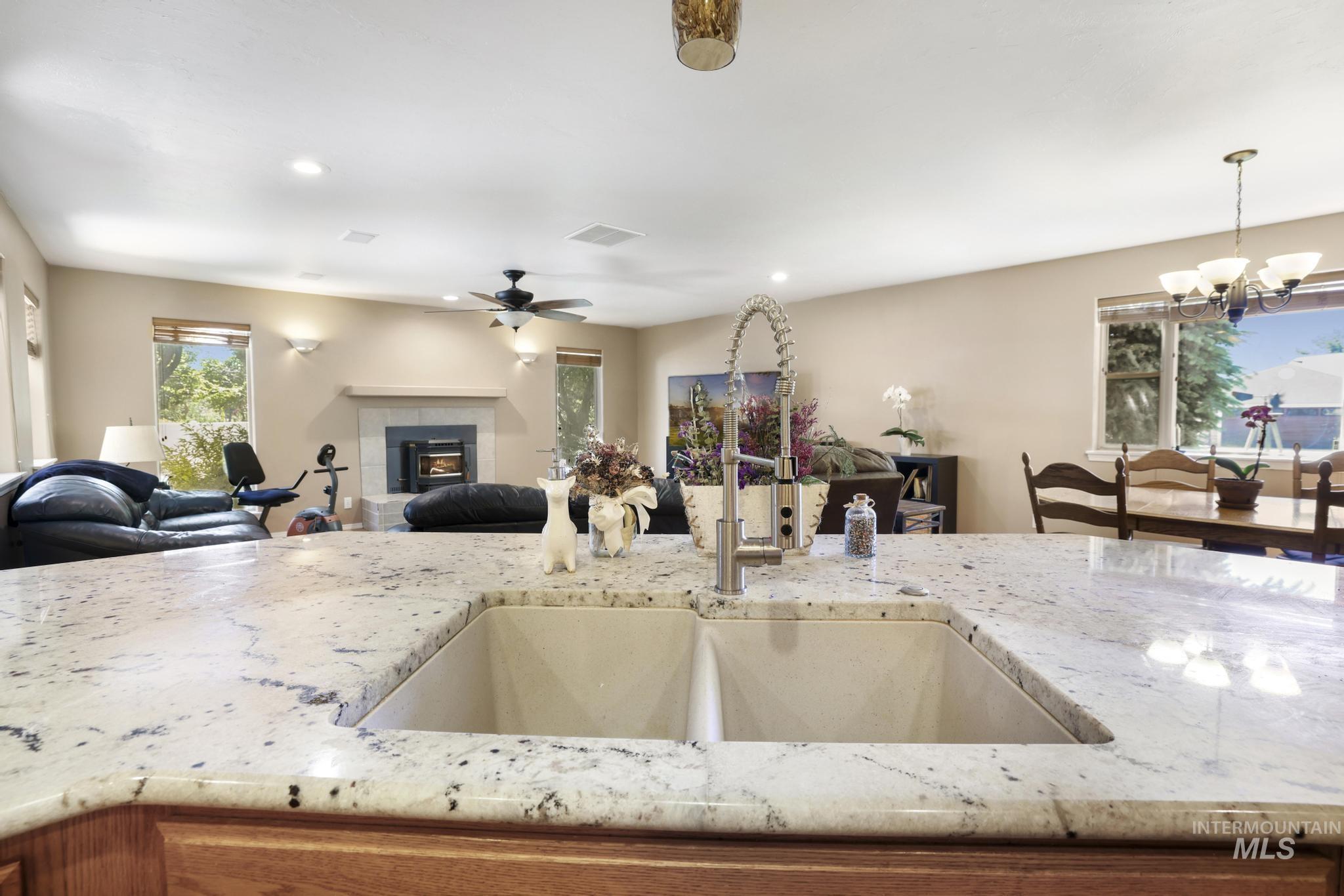 301 Eastridge Drive Property Photo 28