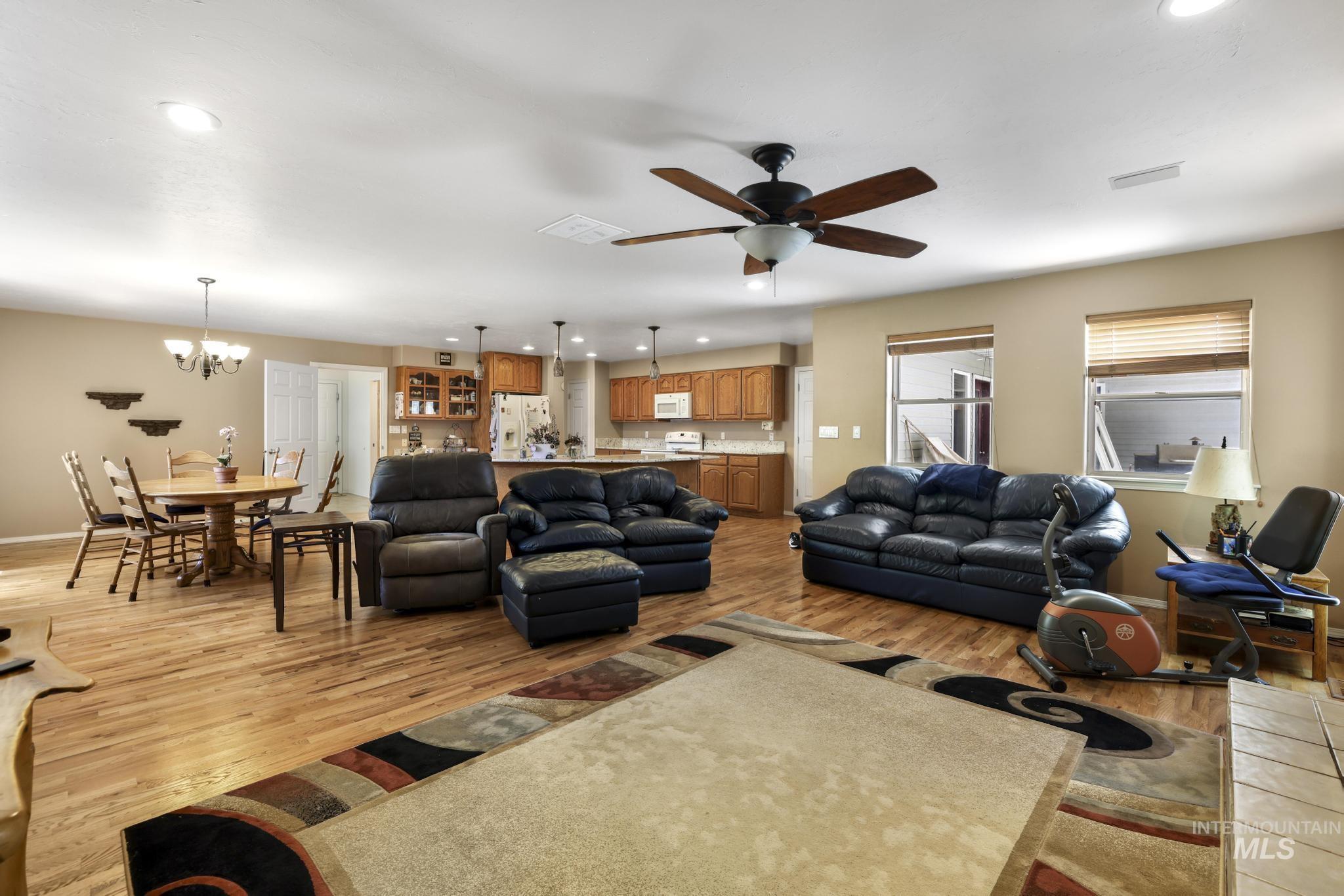 301 Eastridge Drive Property Photo 32
