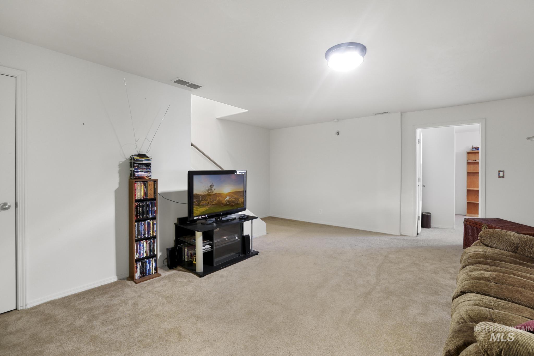 301 Eastridge Drive Property Photo 36