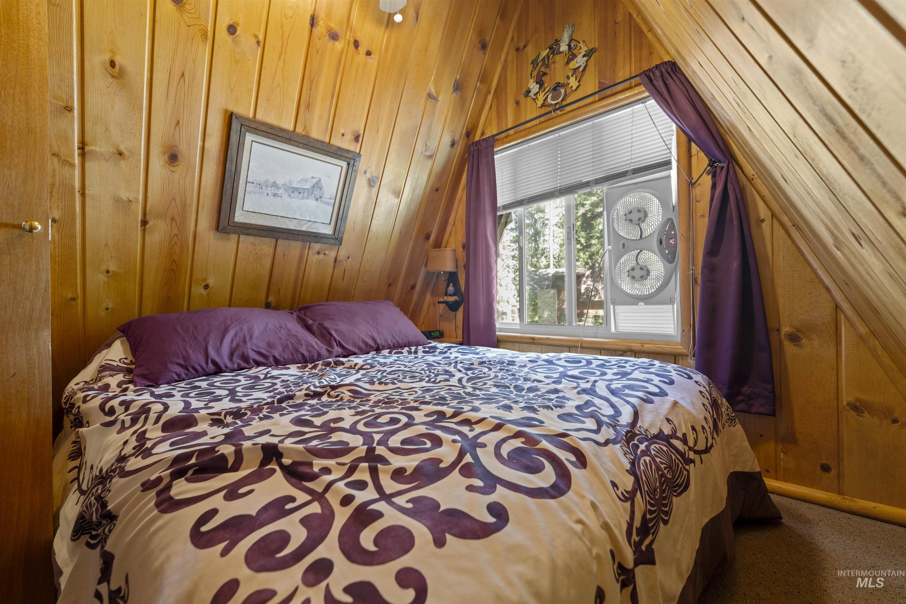 2047 Ferndale Way Property Photo 10