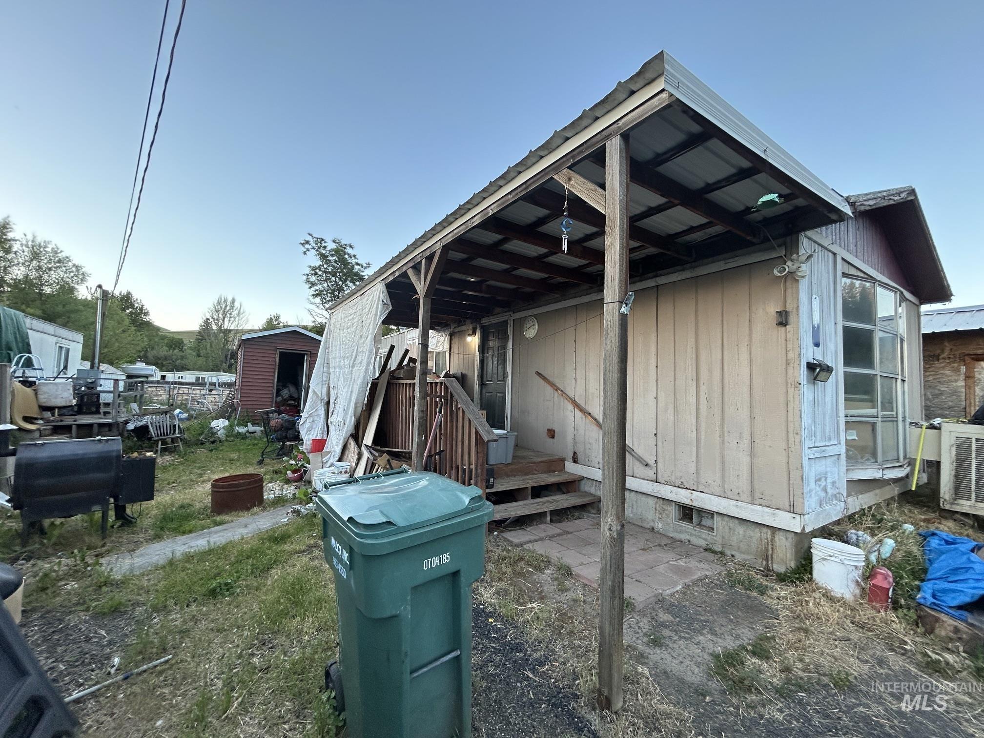 307 & 309 Main Street Property Photo 15