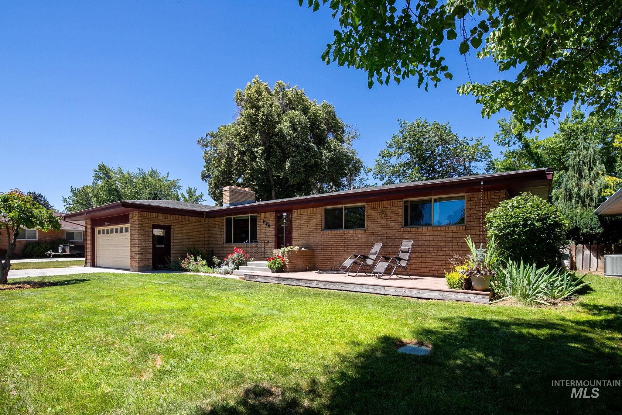 5932 W Poplar Dr. Property Photo 2