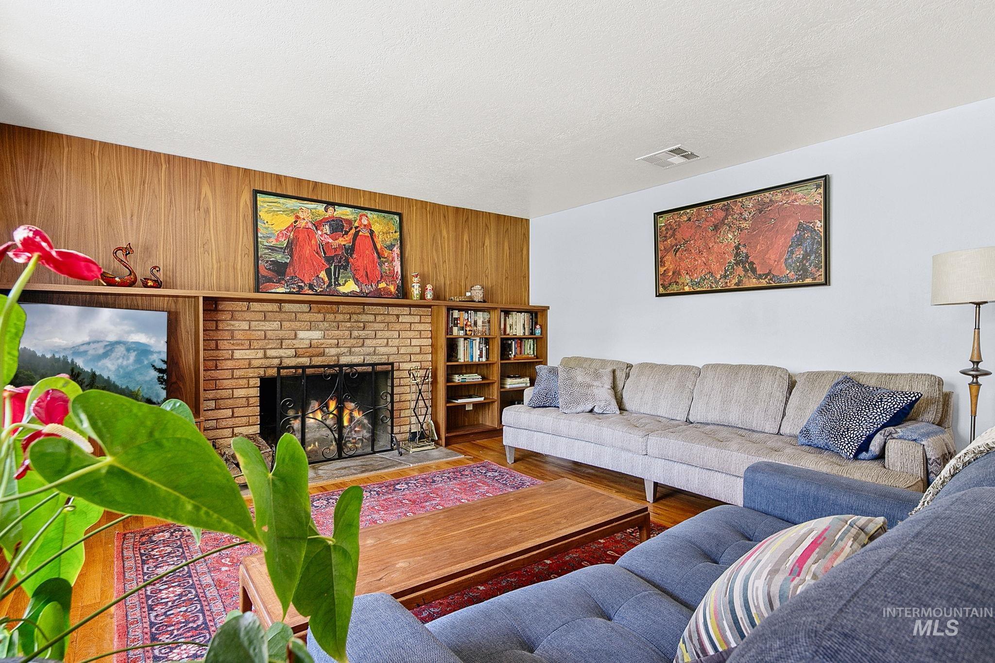 5932 W Poplar Dr. Property Photo 8