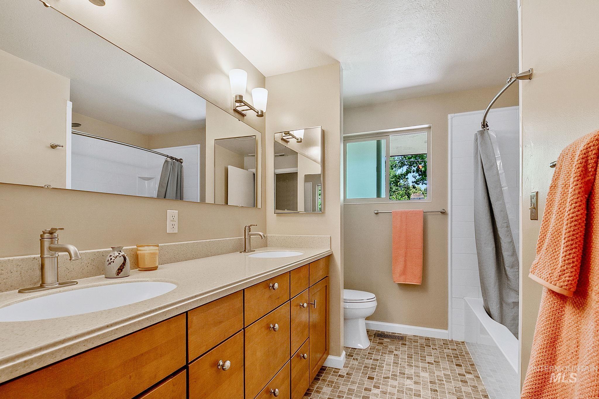 5932 W Poplar Dr. Property Photo 12