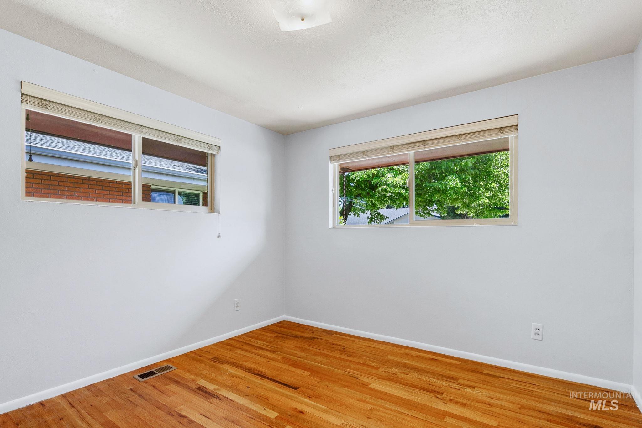 5932 W Poplar Dr. Property Photo 14