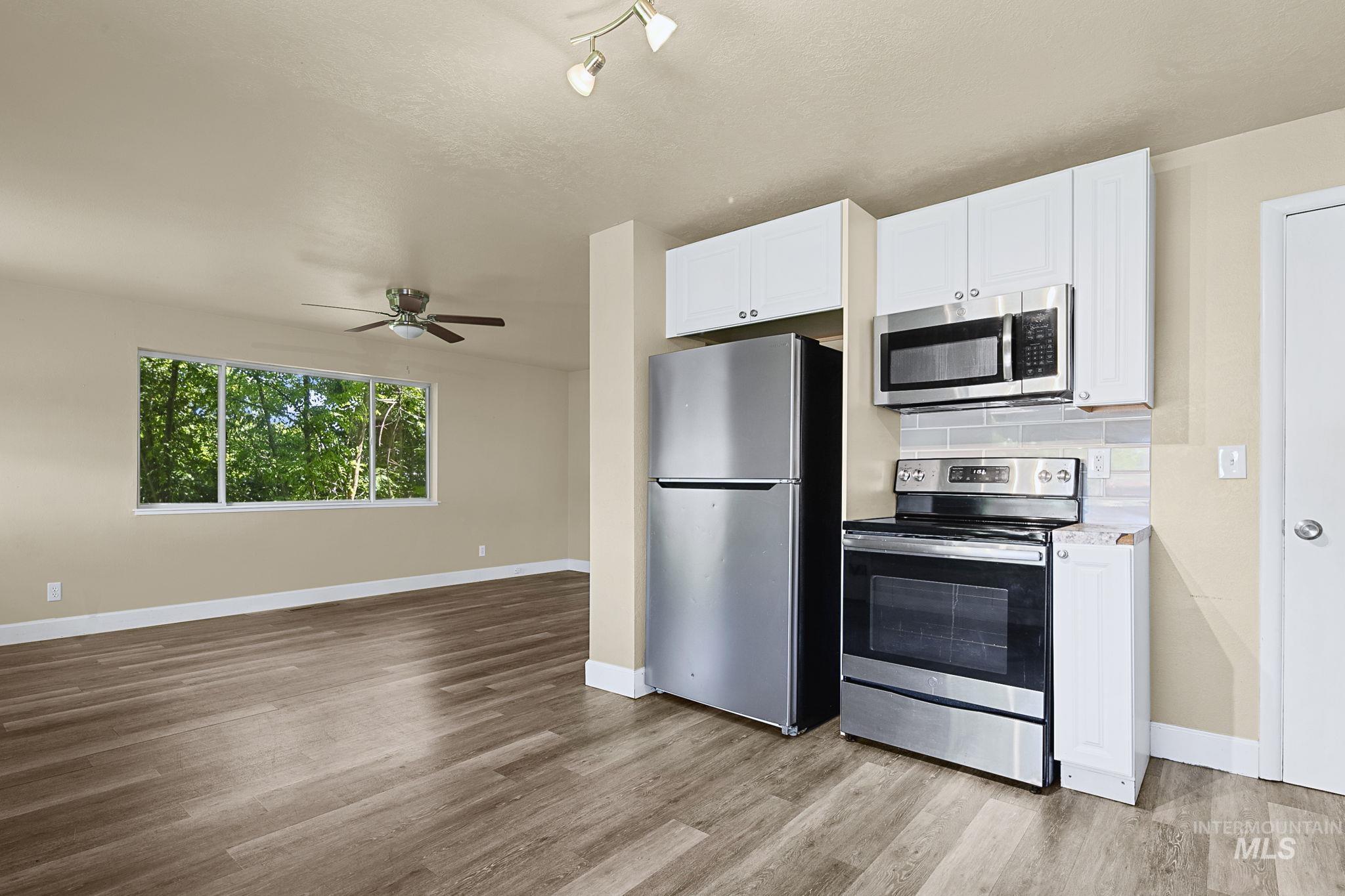 2510 S Broxon St Property Photo 6