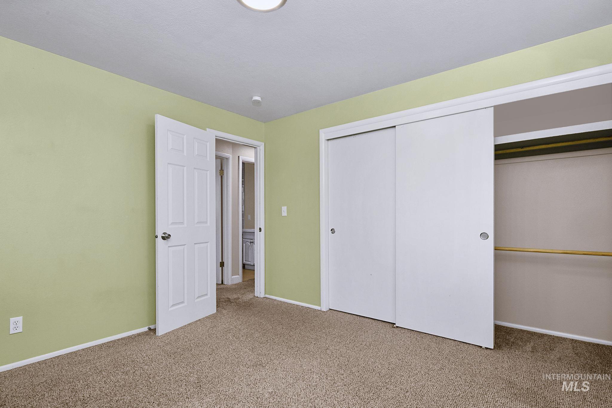 2510 S Broxon St Property Photo 11