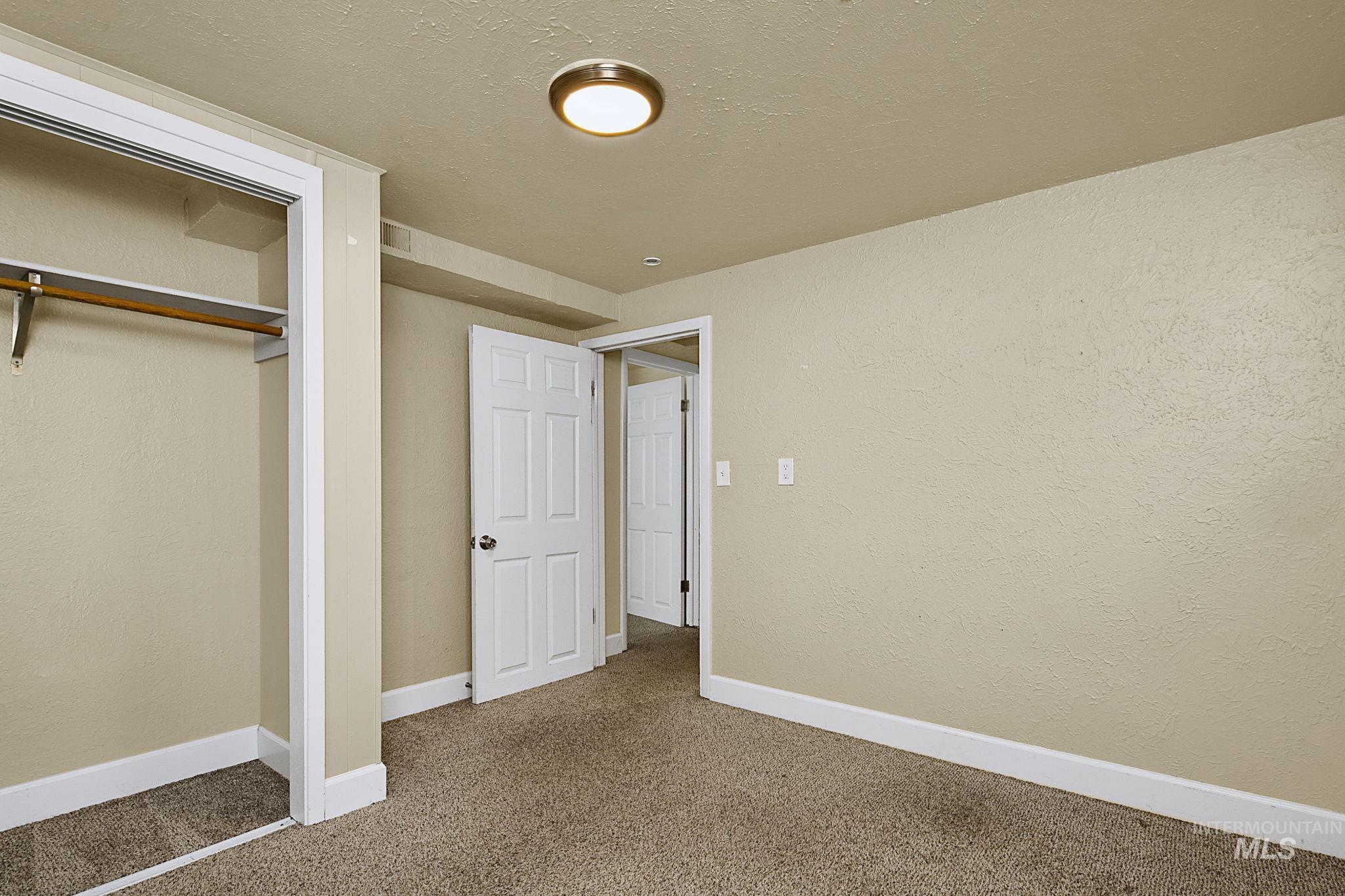 2510 S Broxon St Property Photo 18