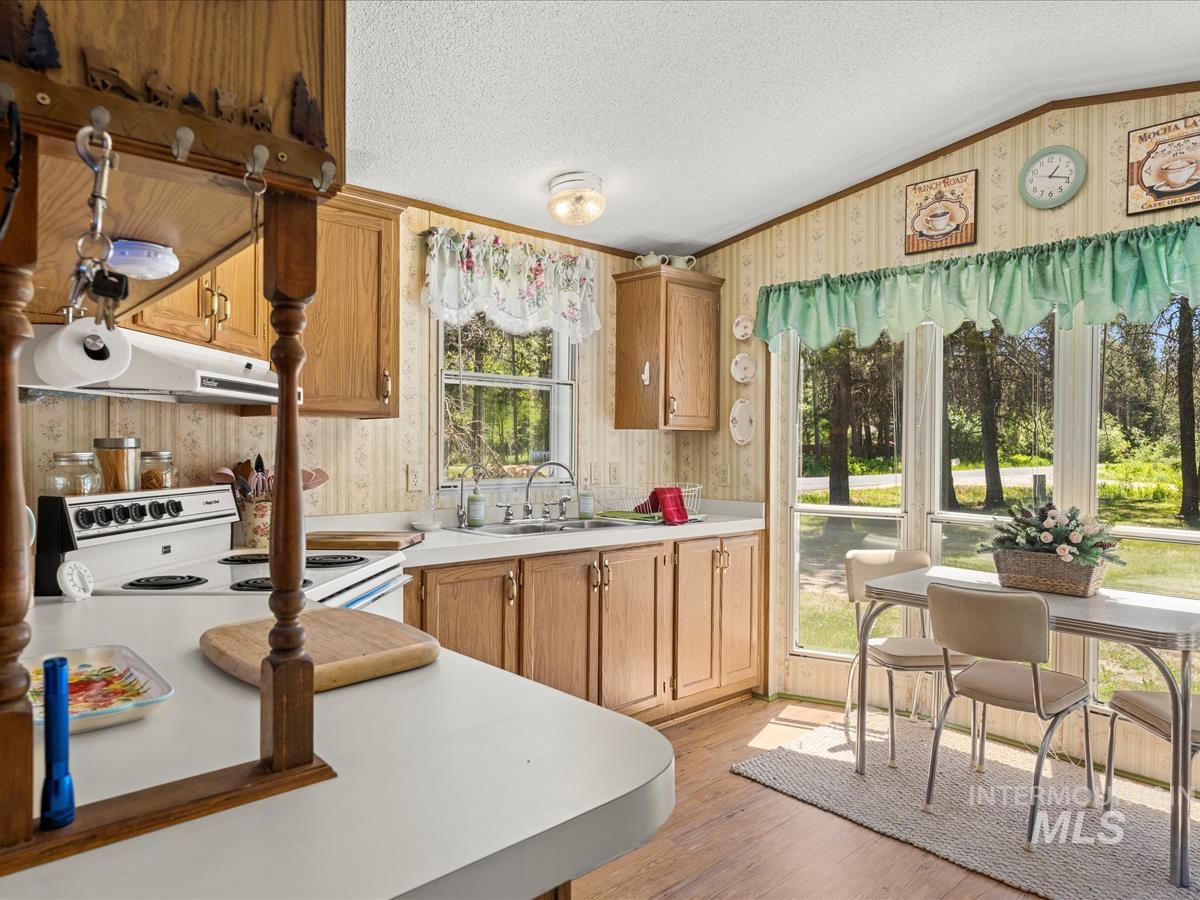 12891 Spring Valley Road Property Photo 5
