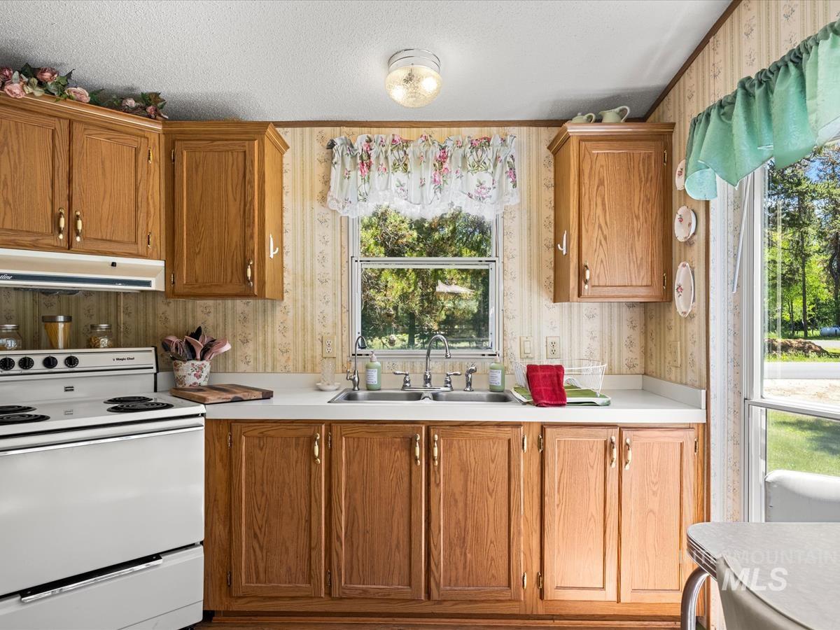 12891 Spring Valley Road Property Photo 6