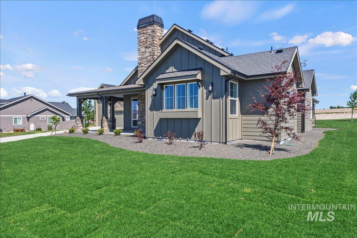 18052 Andorra Ln Property Photo 6