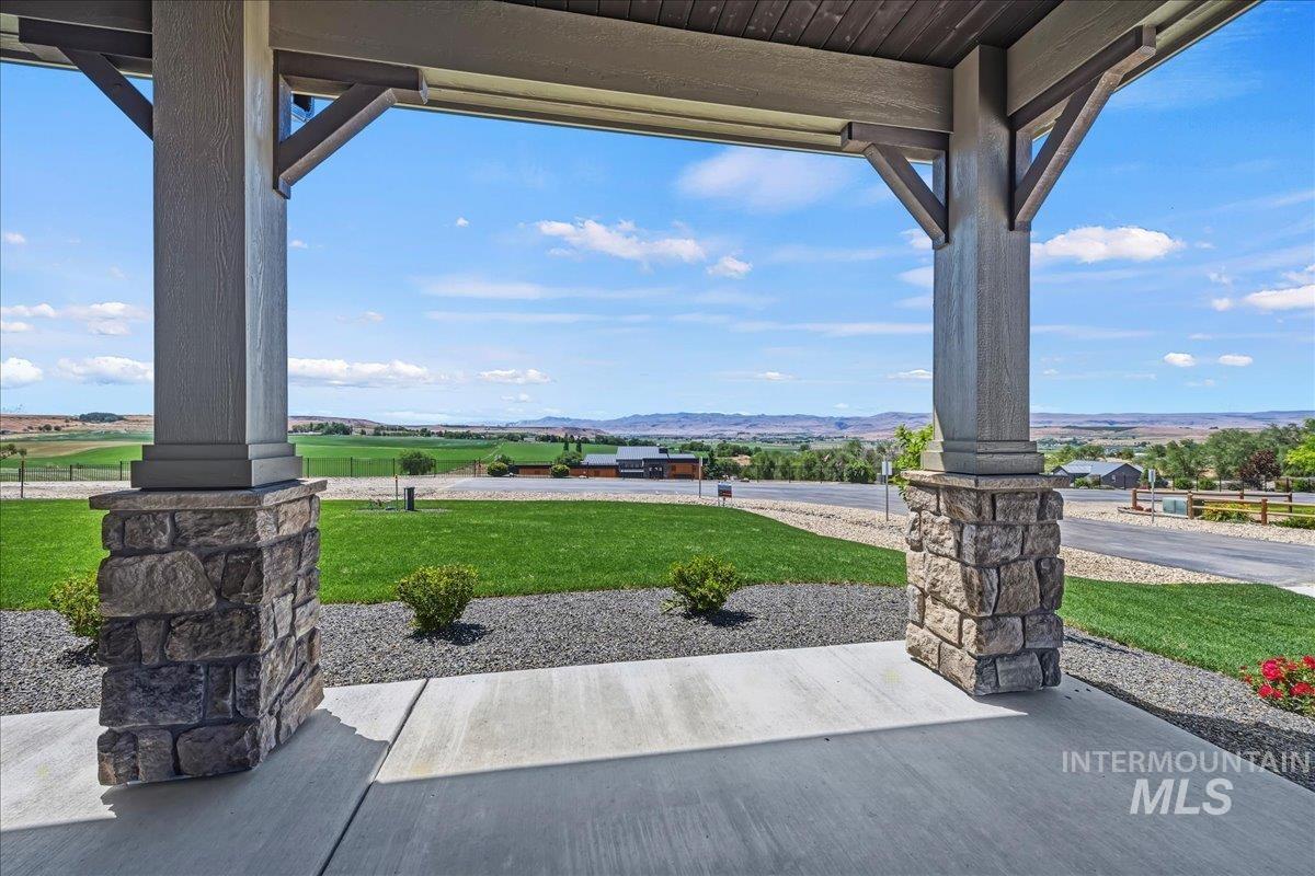 18052 Andorra Ln Property Photo 36