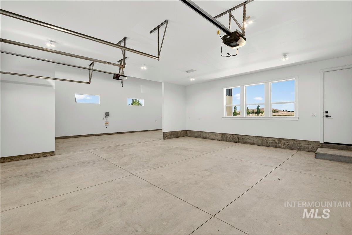 18052 Andorra Ln Property Photo 39