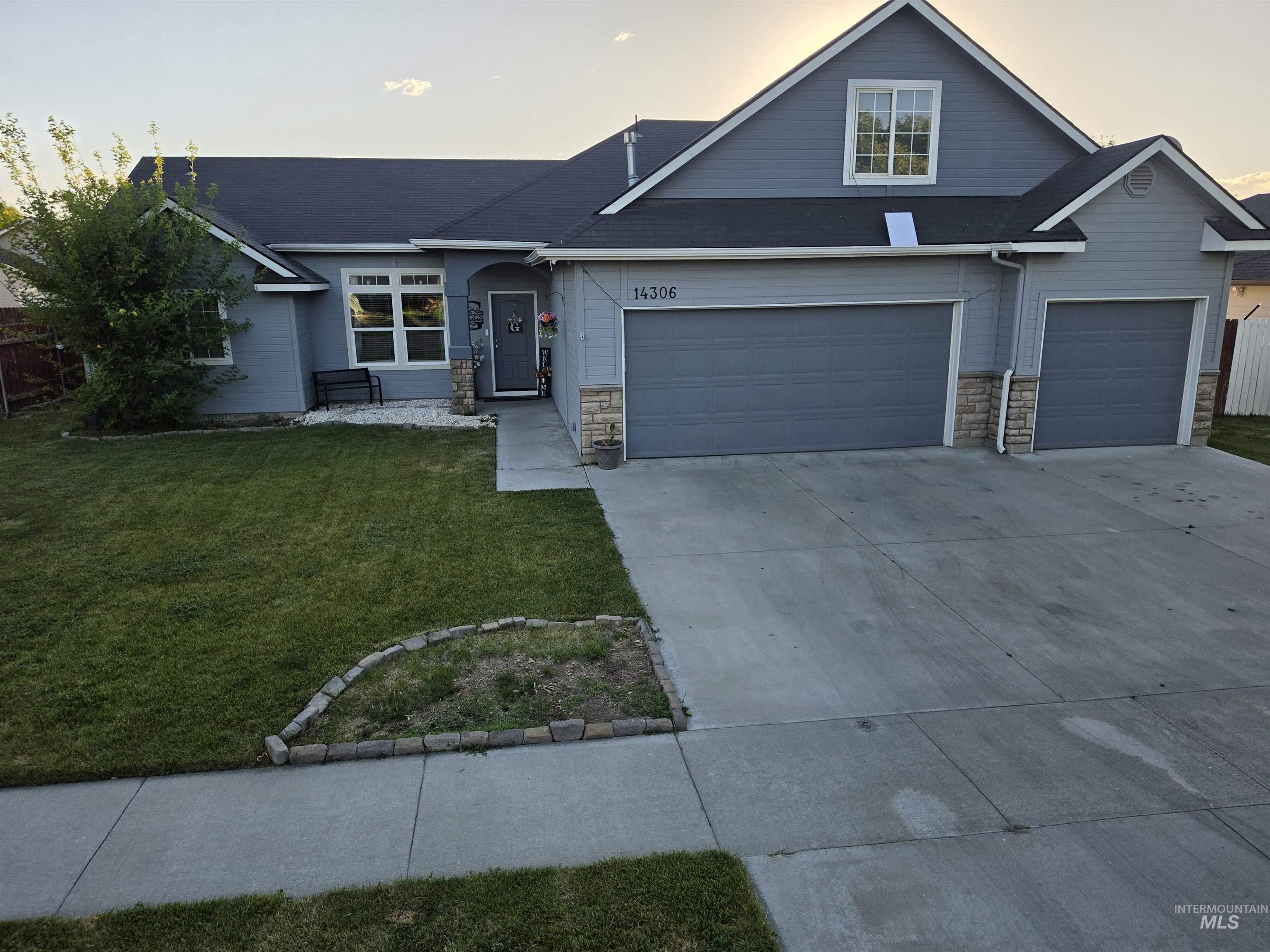 14306 N Mission Pointe Loop Property Photo 1