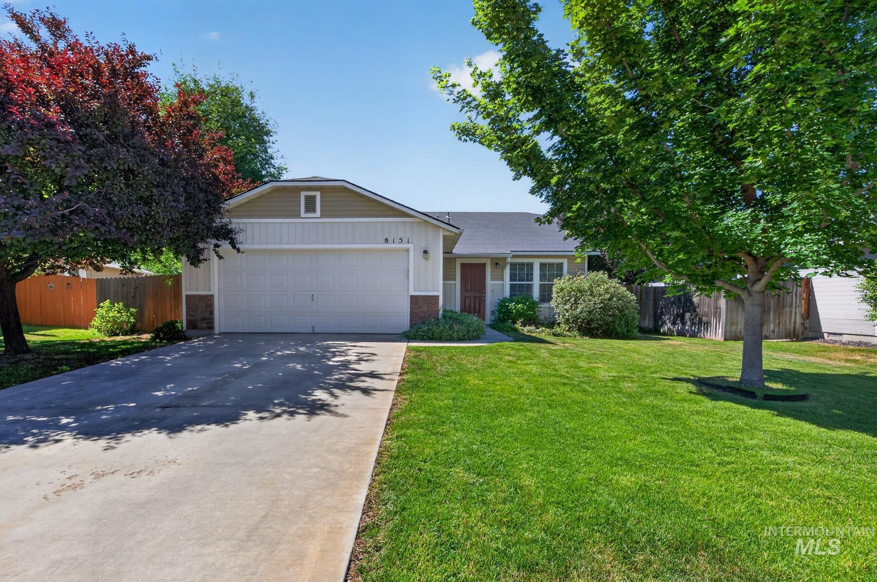 8151 W Packsaddle Property Photo 1