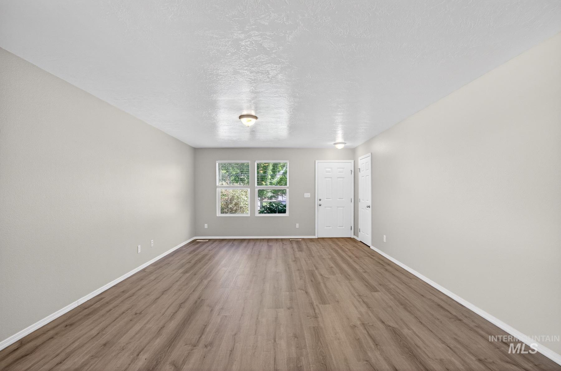 8151 W Packsaddle Property Photo 5