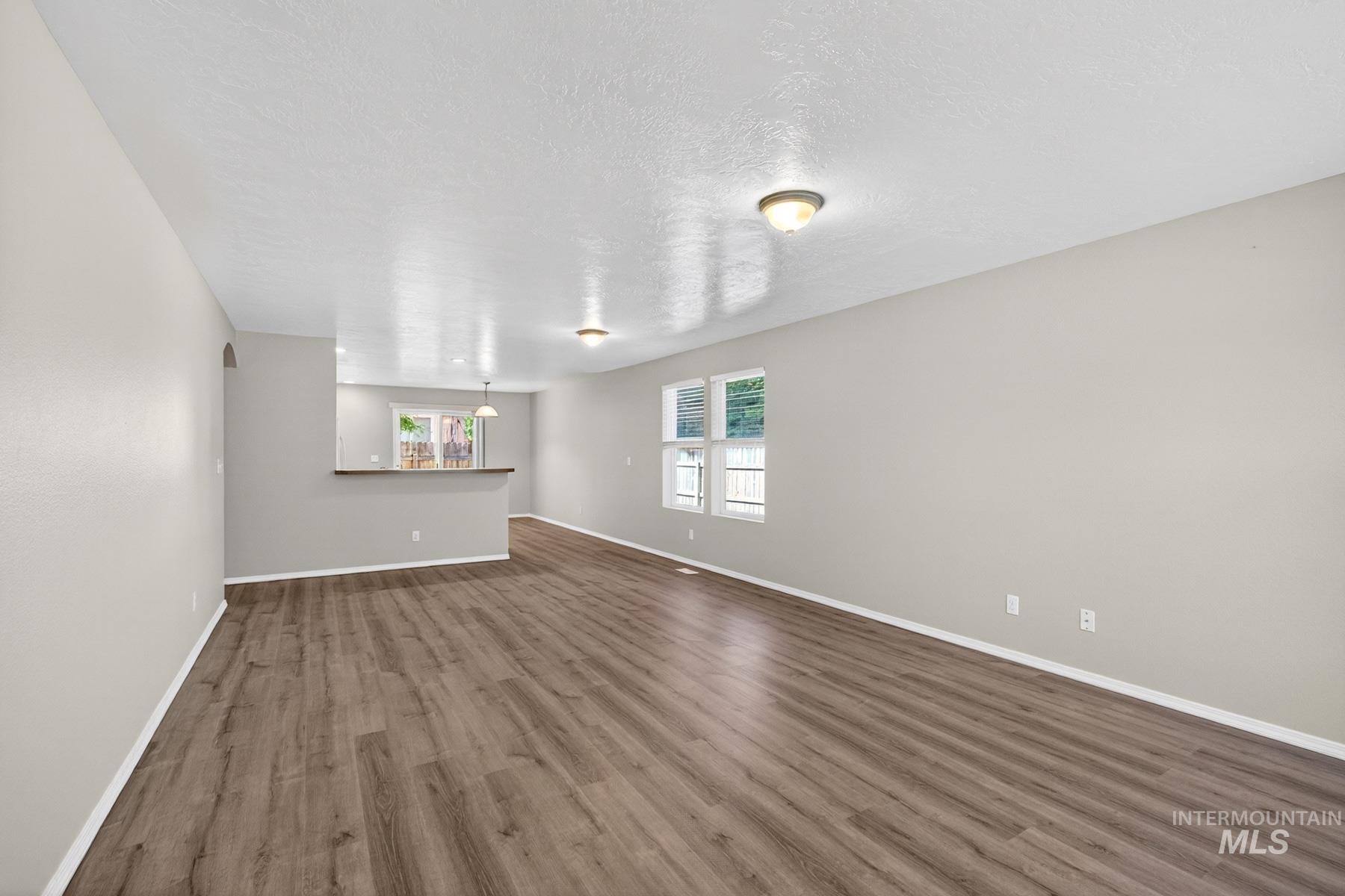 8151 W Packsaddle Property Photo 9