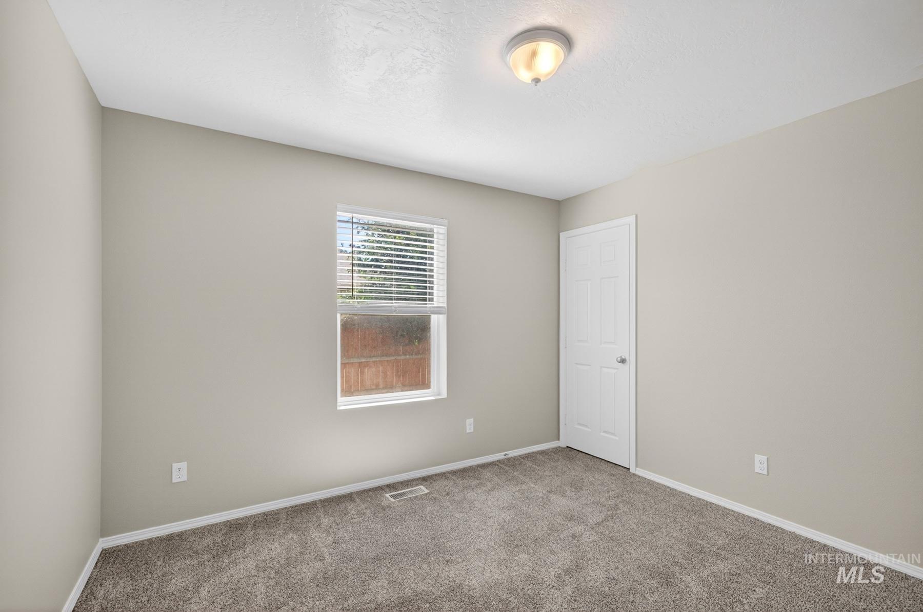8151 W Packsaddle Property Photo 24